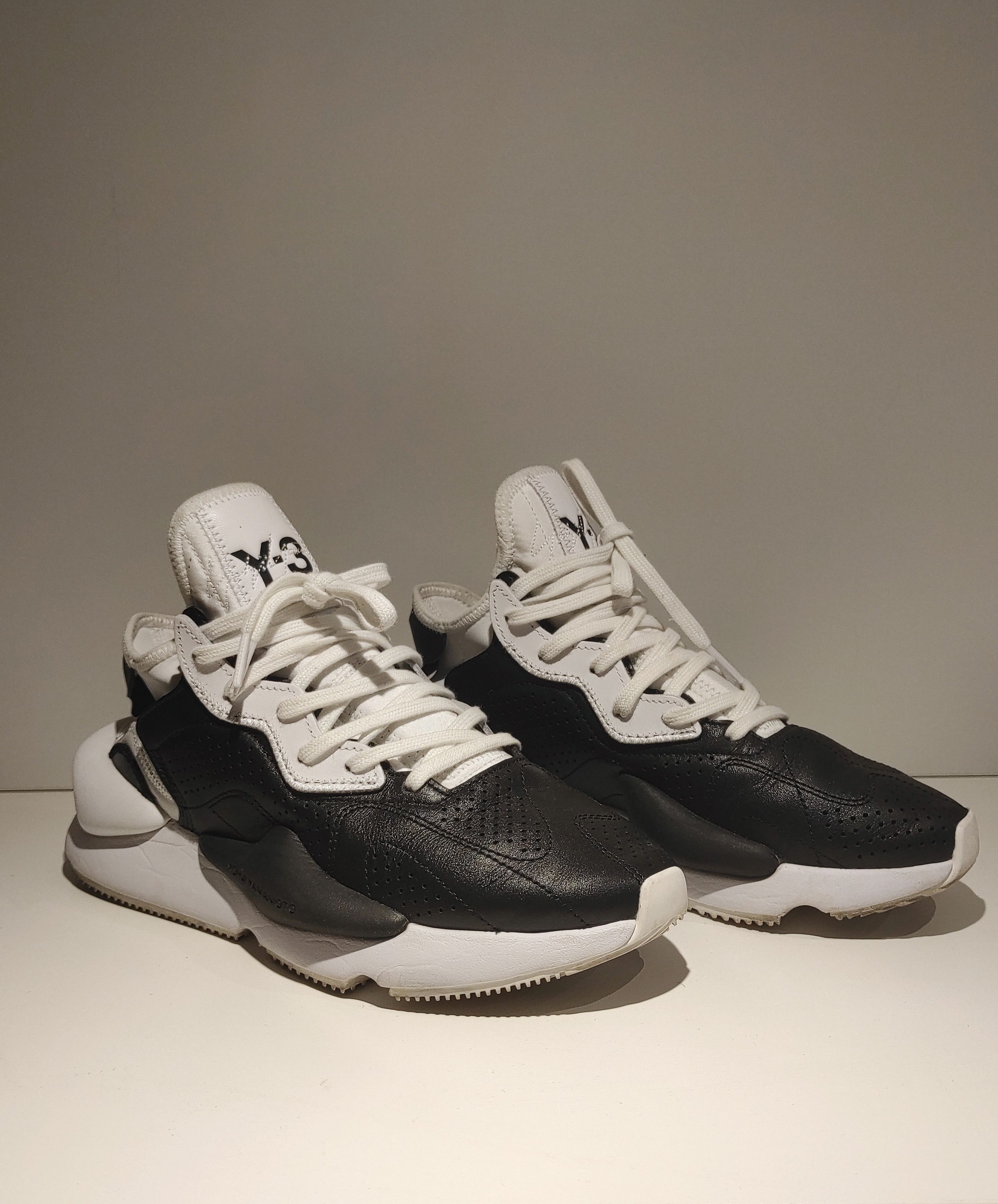 Y-3 Y-3 kaiwa black/white size 7 US Size US 7 / EU 40 - 1 Thumbnail
