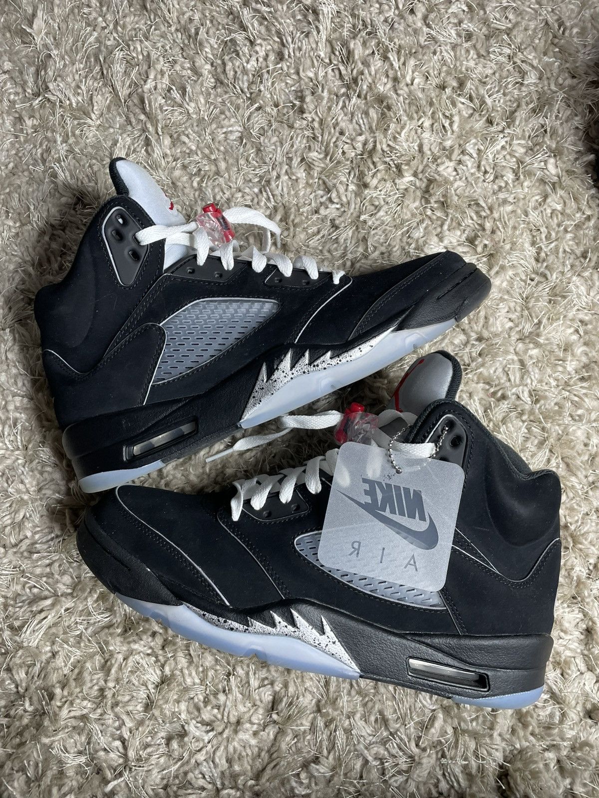 Jordan Brand Jordan 5 Black Metallic Size US 8.5 / EU 41-42 - 2 Thumbnail