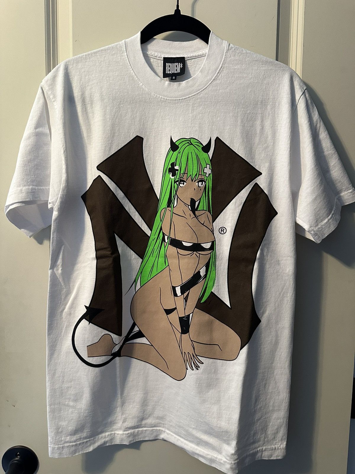 image of Vintage 1Lilpsycho Requiem Anime Girl Tee - White, Men's (Size Small)