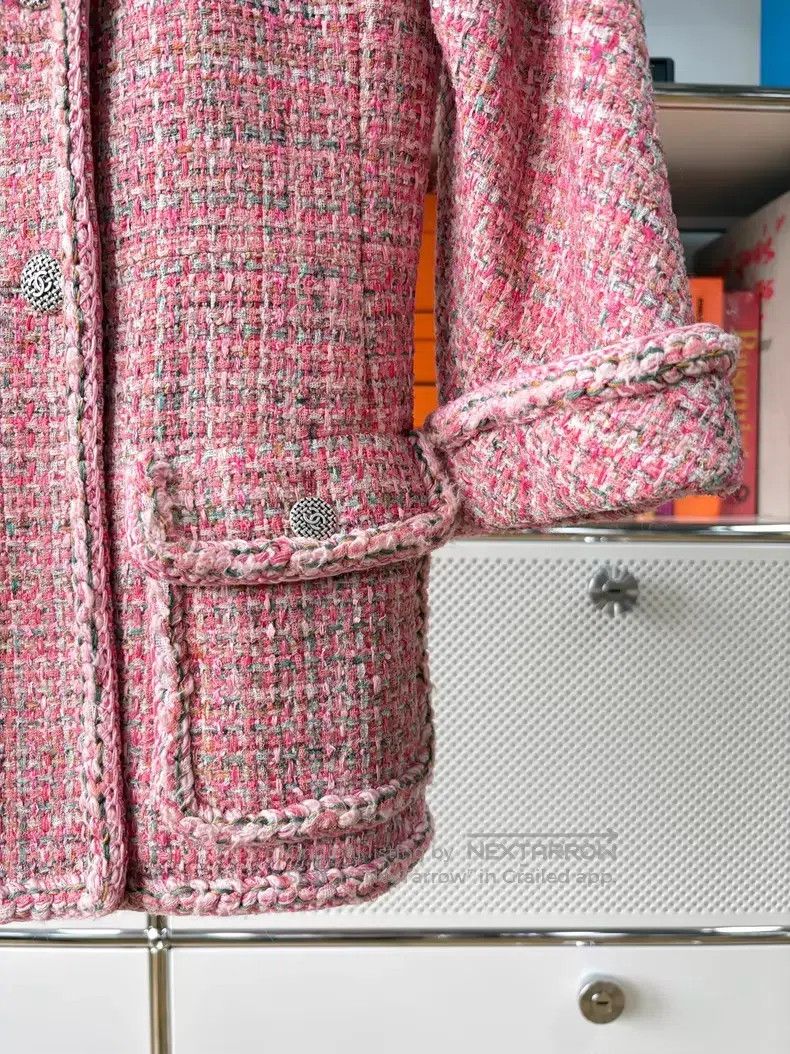 Chanel Chanel Pink plaid V-neck tweed rolled edge woven jacket Size XS / US 0-2 / IT 36-38 - 3 Thumbnail