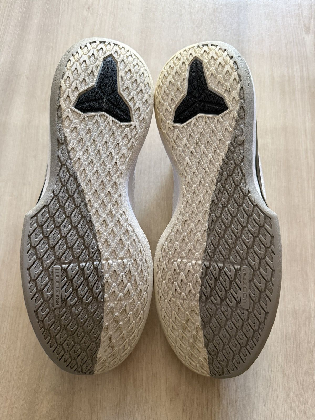 Nike Nike Mamba Focus TB White Grey Black AT1214-100 Sz 12.5 Kobe Size US 12.5 / EU 45-46 - 6 Thumbnail