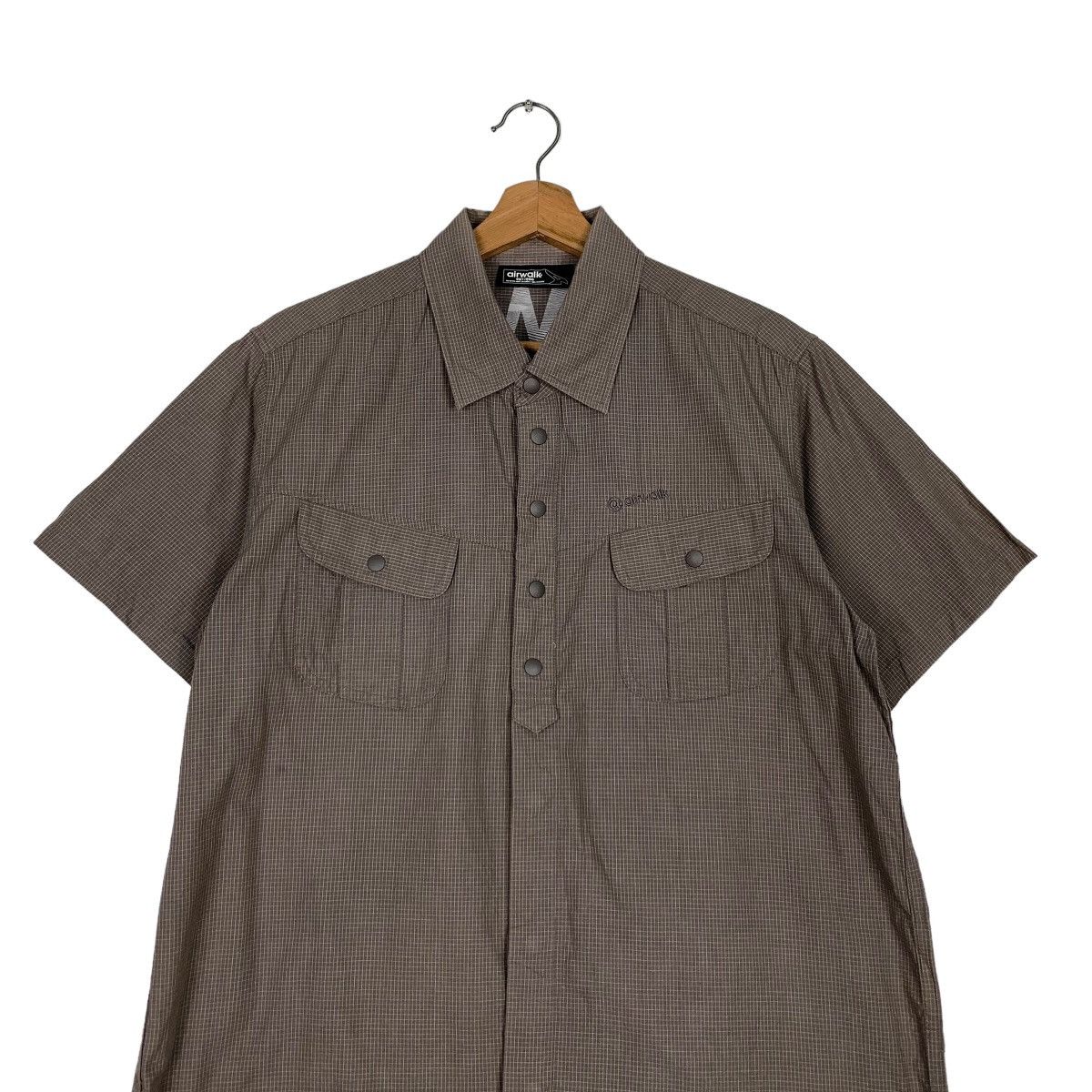 Airwalk AIRWALK Embroidery Small Logo Button Shirt #0485-C22 Size US L / EU 52-54 / 3 - 2 Thumbnail