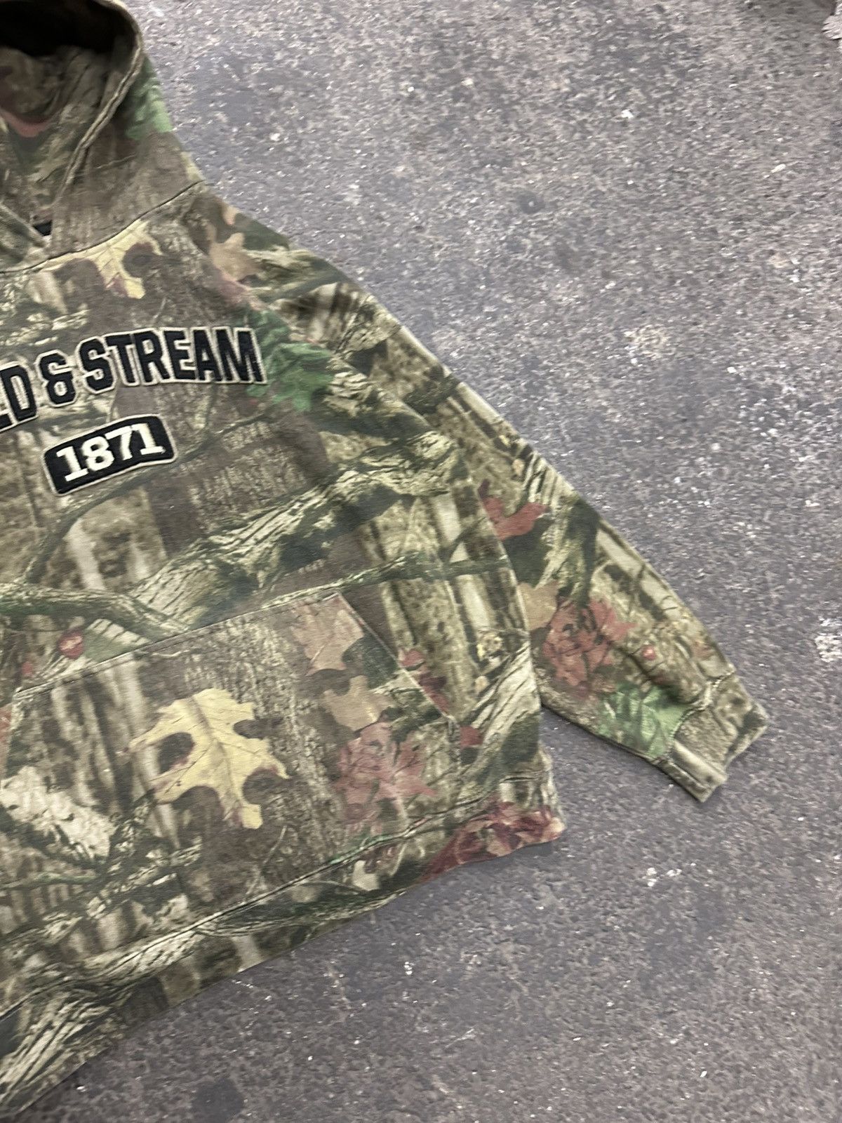 Realtree × Vintage Y2K field and stream realtree camo hoodie Size US M / EU 48-50 / 2 - 4 Thumbnail