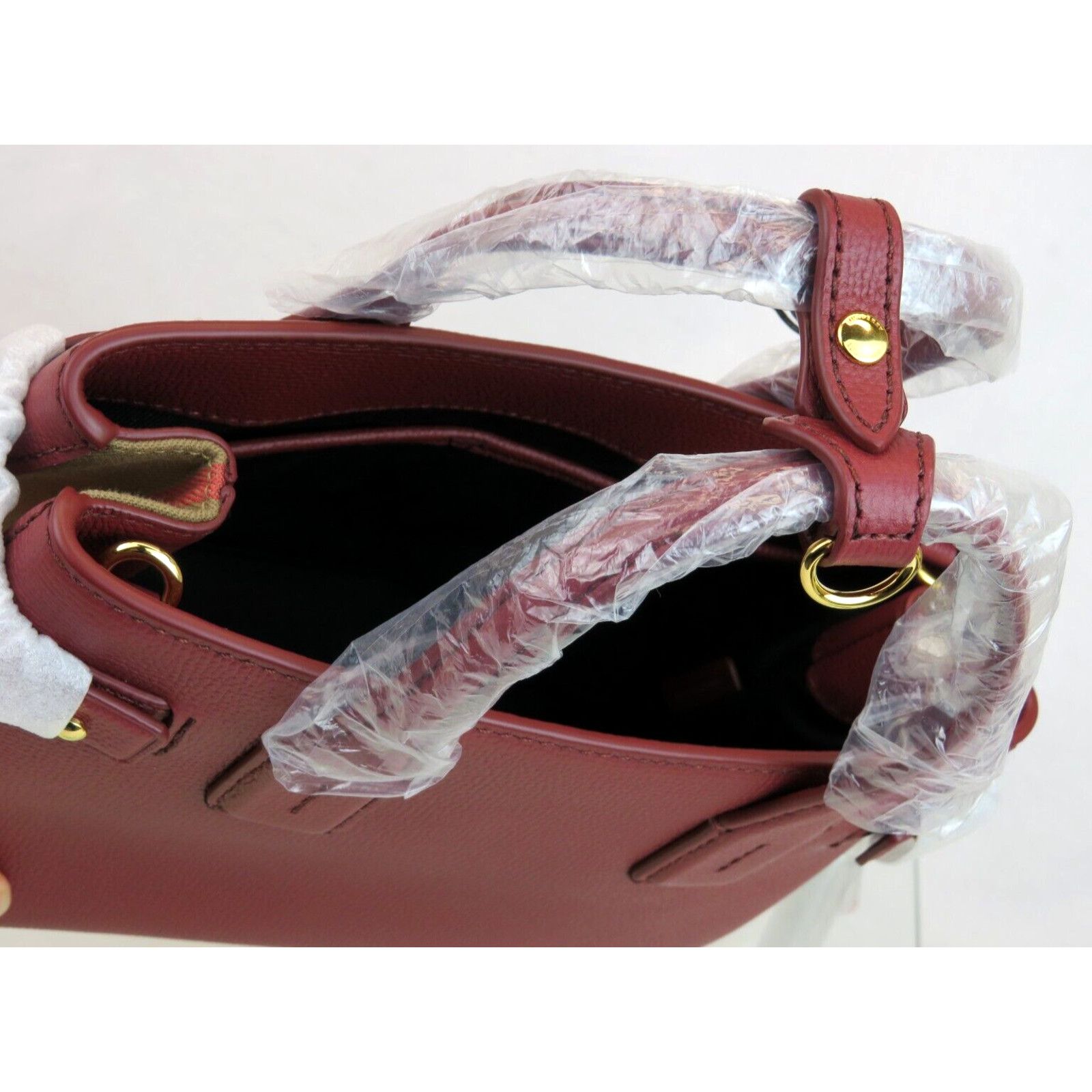 Burberry BURBERRY BANNER CRIMSON LEATHER CHECK CANVAS SHOULDER SM BAG Size ONE SIZE - 6 Thumbnail