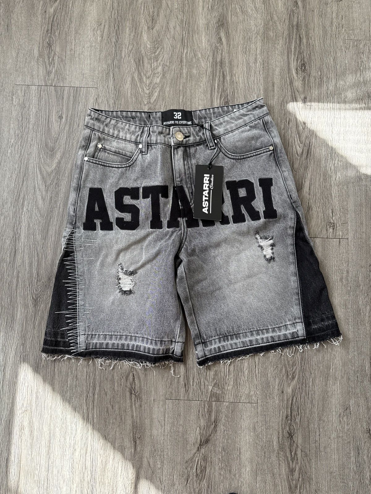 Other Astarri Shorts Size US 32 / EU 48 - 1 Thumbnail