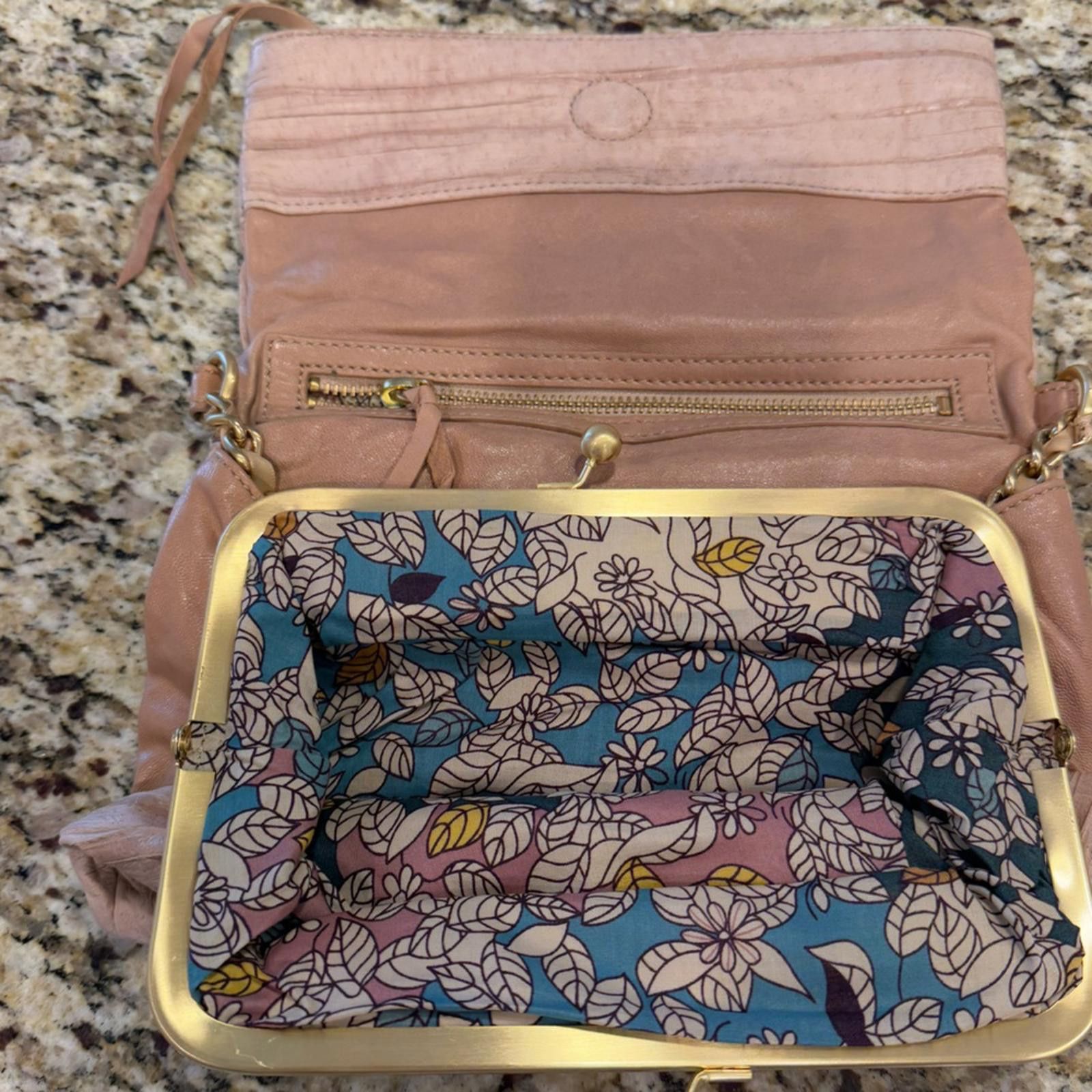 Other Pink leather clutch shoulder bag gold chain & floral Size ONE SIZE - 4 Thumbnail