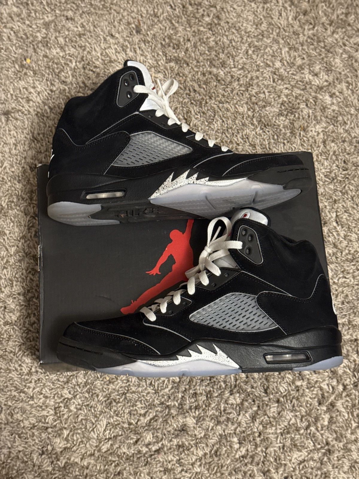 Jordan Brand Jordan 5 Retro “Black Metallic Reimagined” Size US 8 / EU 41 - 5 Thumbnail