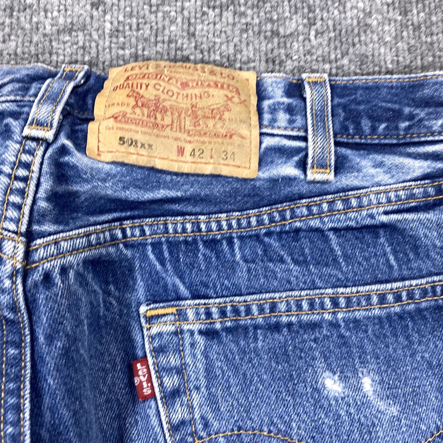 Levi's VINTAGE Levi's 501 Jeans Mens Button Fly Straight Blue 38x32 Regular 501 0000 USA Fits W38 L32 Size US 38 / EU 54 - 3 Thumbnail