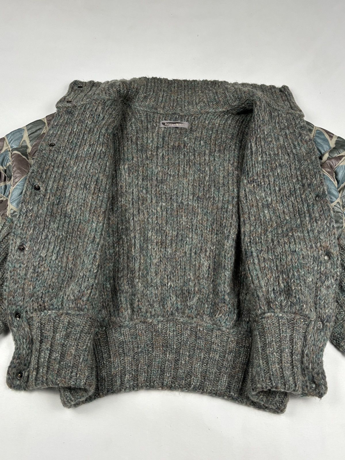 Issey Miyake 1980s Archived Quilted Pattern Wool Knit Jacket Size US L / EU 52-54 / 3 - 13 Thumbnail
