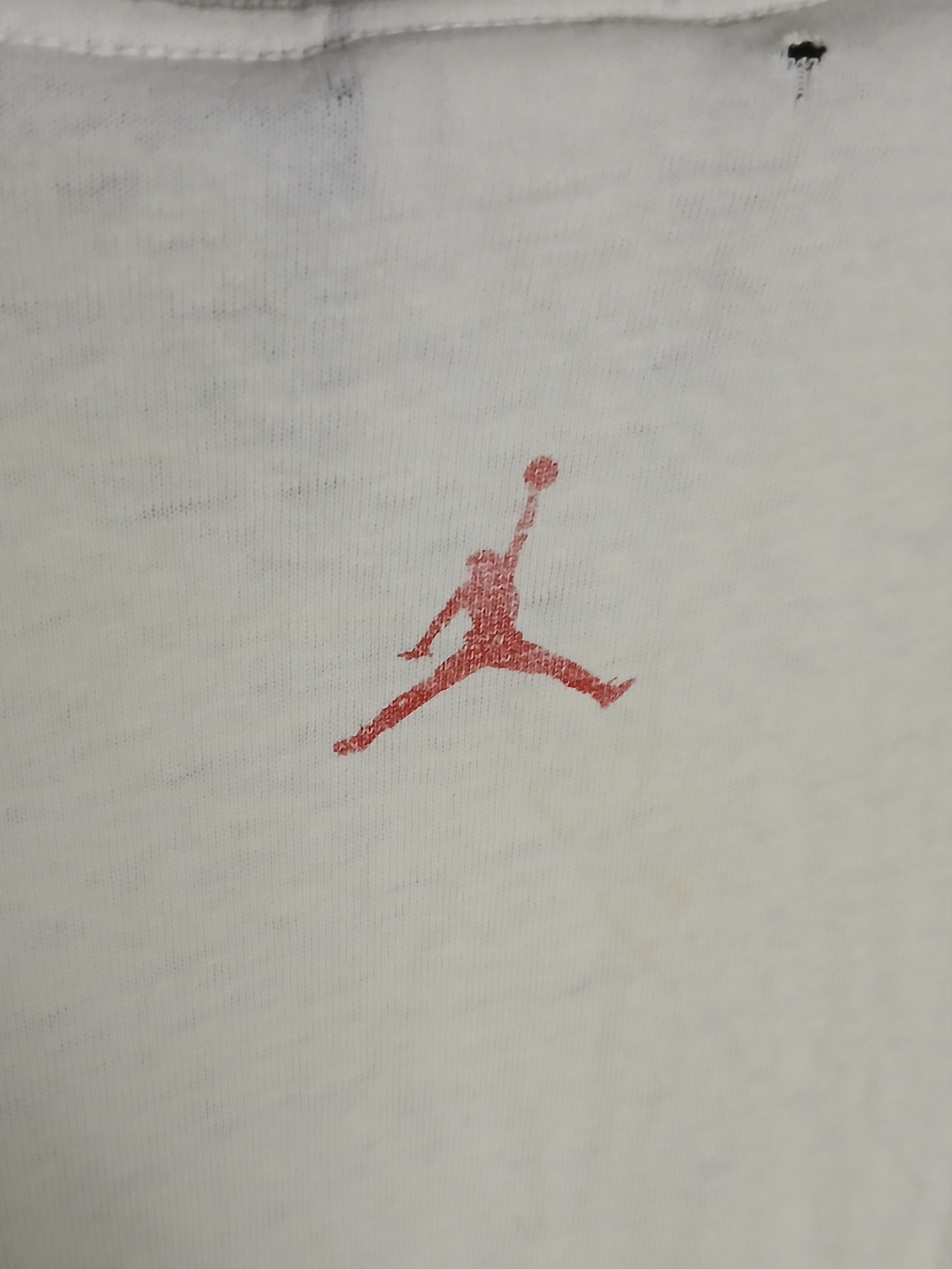 Jordan Brand Vintage Nike Jordan T-Shirt Size US M / EU 48-50 / 2 - 4 Thumbnail