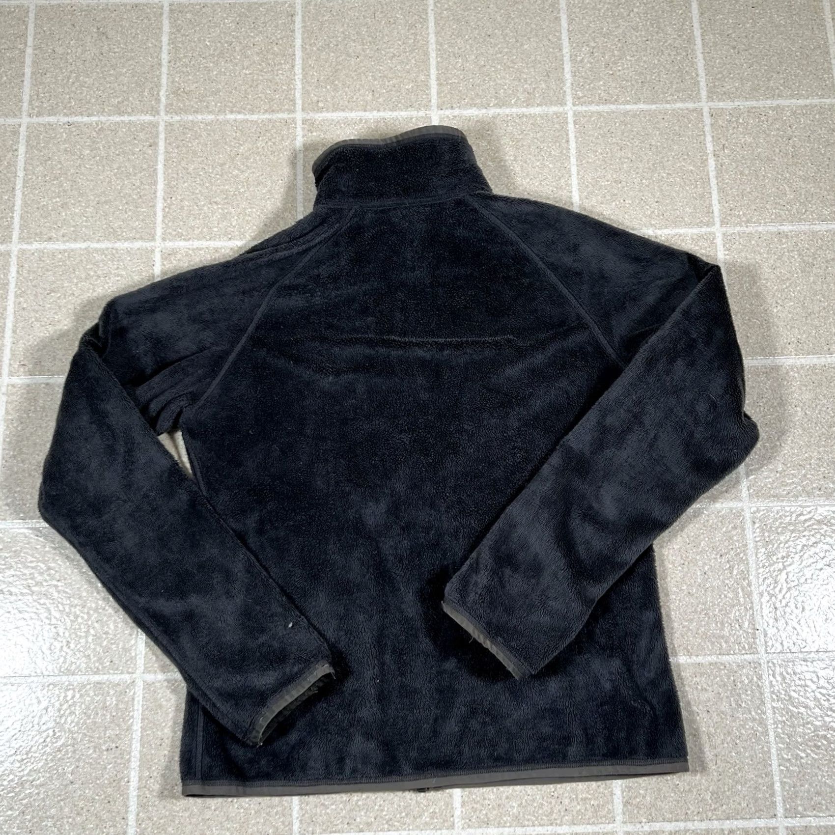 Nike ACG VINTAGE Womens Nike ACG Jacket Black/Gray Geometric Print Reversible Size M Size M / US 6-8 / IT 42-44 - 4 Thumbnail