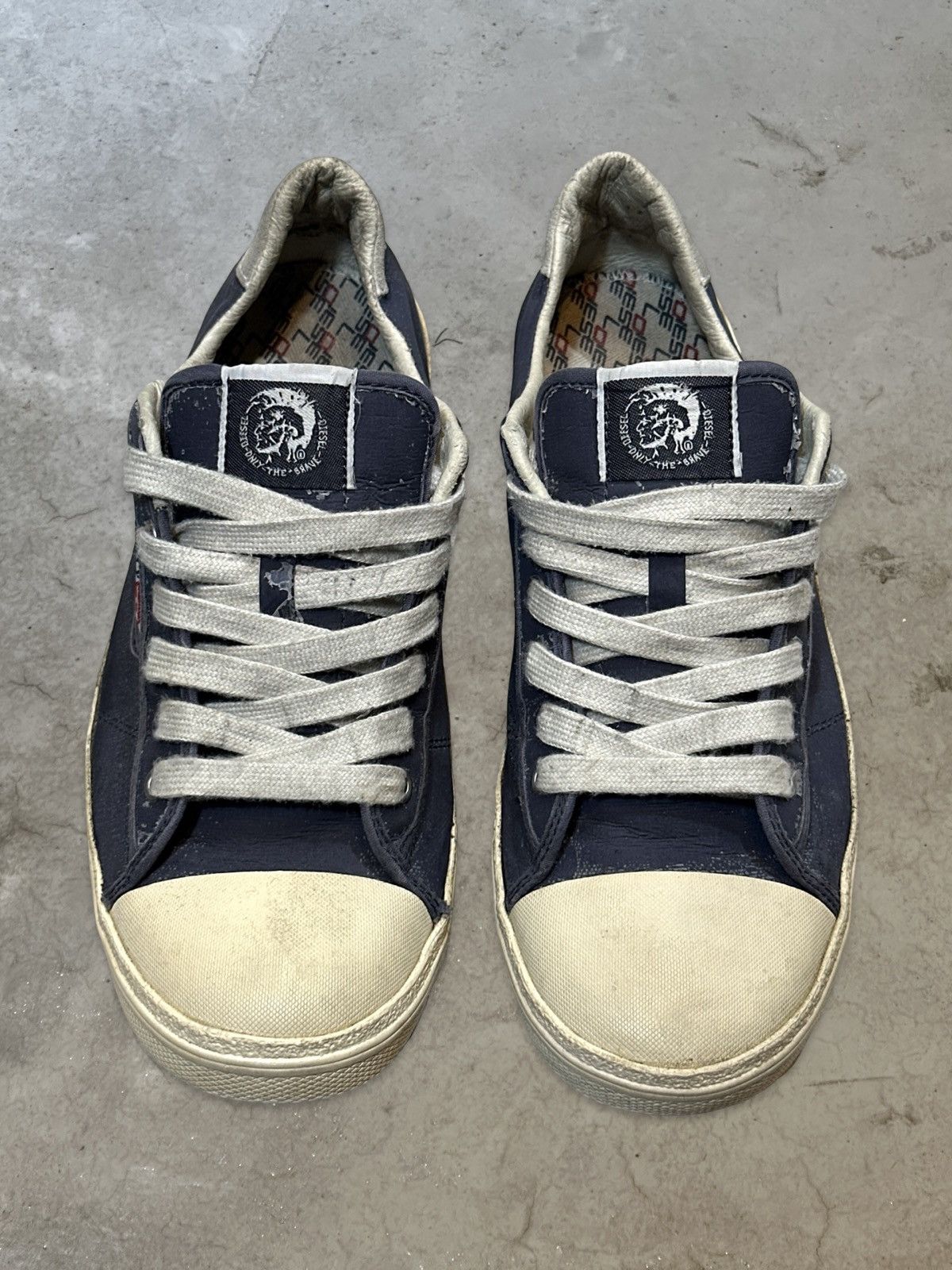 Diesel (SS09) ONWARD LOW TOP Size US 9 / EU 42 - 2 Thumbnail