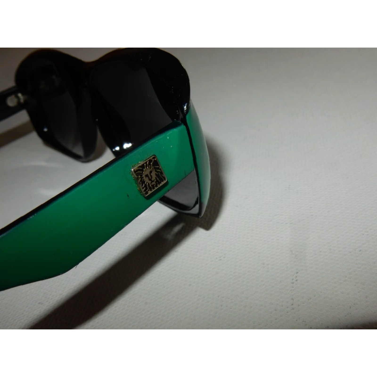 Anne Klein VINTAGE Anne Klein Sunglasses Riviera Green & Black Women's Italian Fashion Size ONE SIZE - 4 Thumbnail