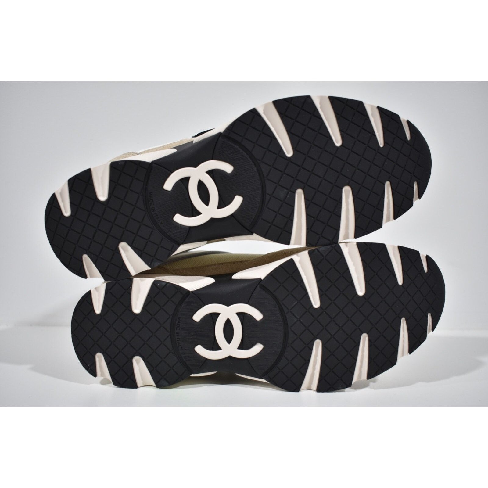 Chanel 22S CC Logo Tie Flat Runner Trainer Sneaker 41.5 Size US 11.5 / IT 41.5 - 11 Thumbnail