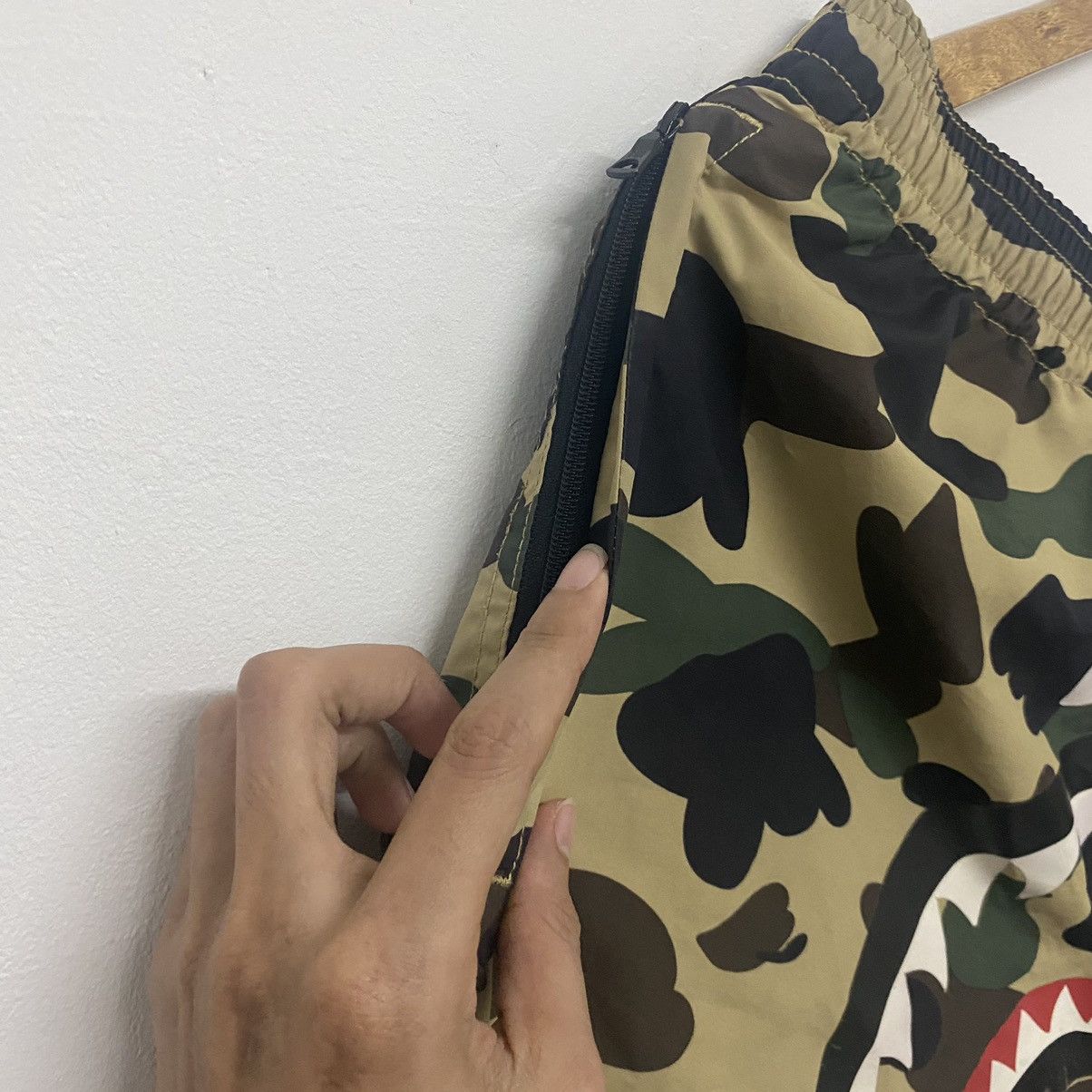 Bape Half Shark Beach Shorts Black Size US 34 / EU 50 - 8 Thumbnail