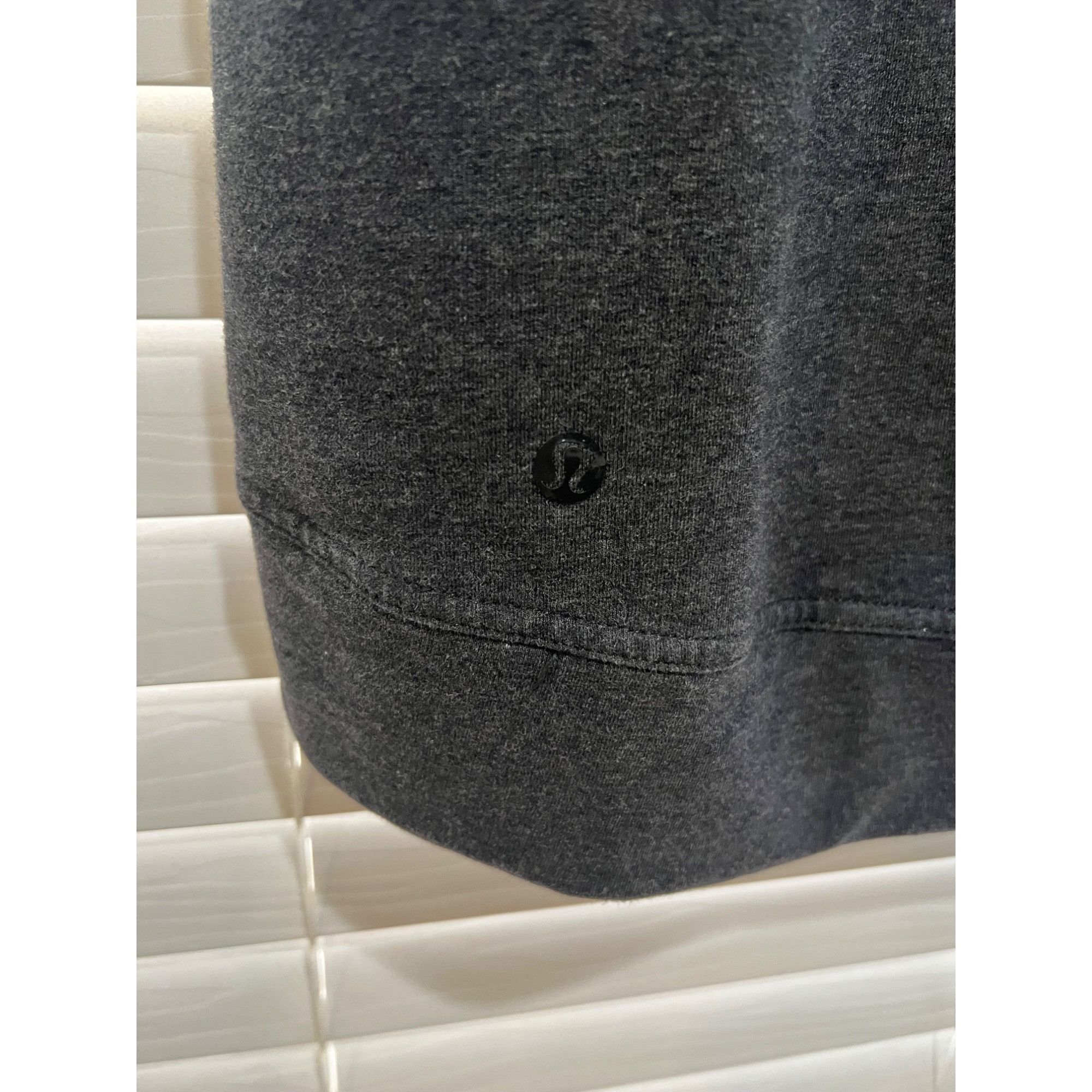 Lululemon Lululemon Women's Vest - Size 6 Size M / US 6-8 / IT 42-44 - 4 Thumbnail