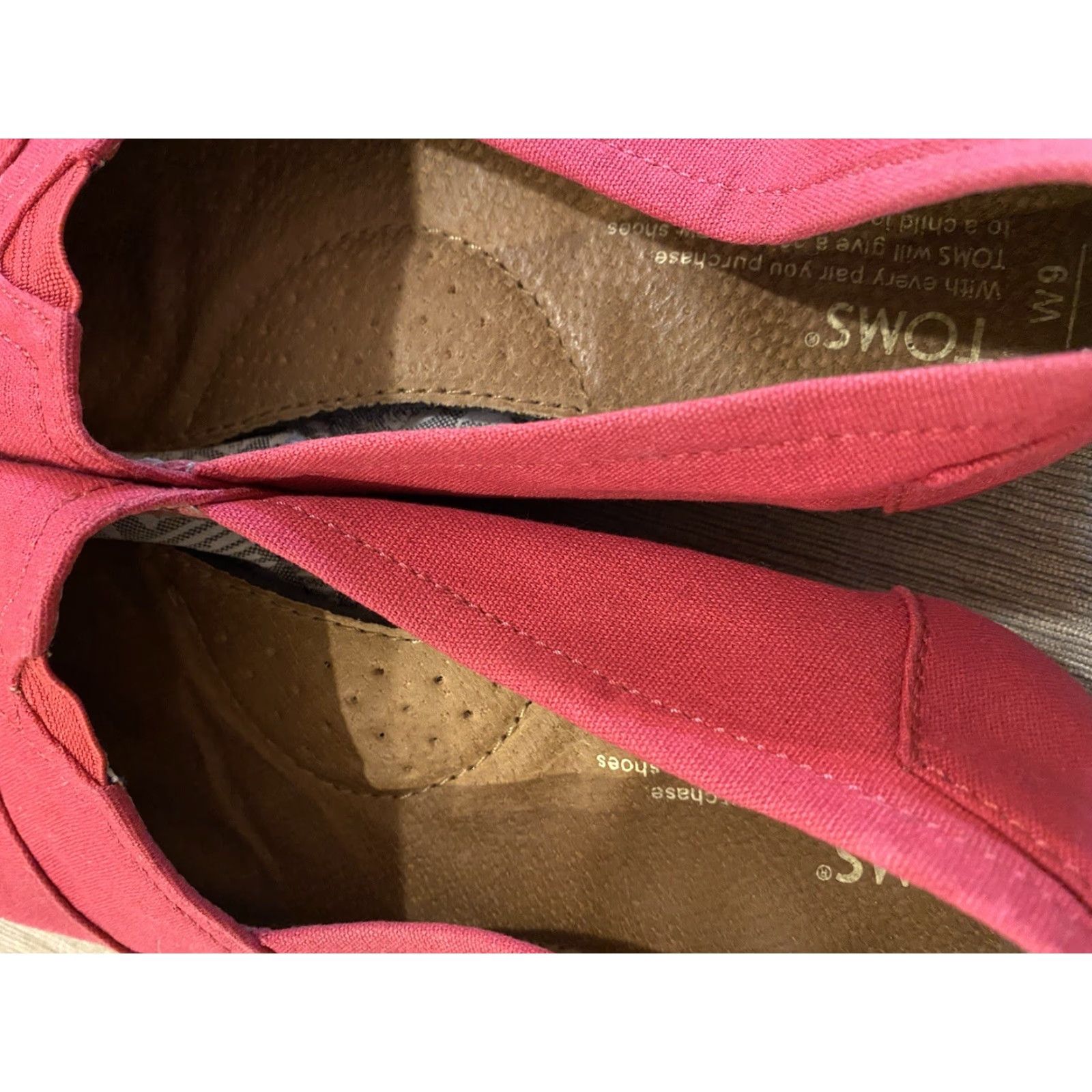 Toms 9 Womens Toms Classic Flat Pink Canvas Slip On Size US 9 / IT 39 - 5 Thumbnail
