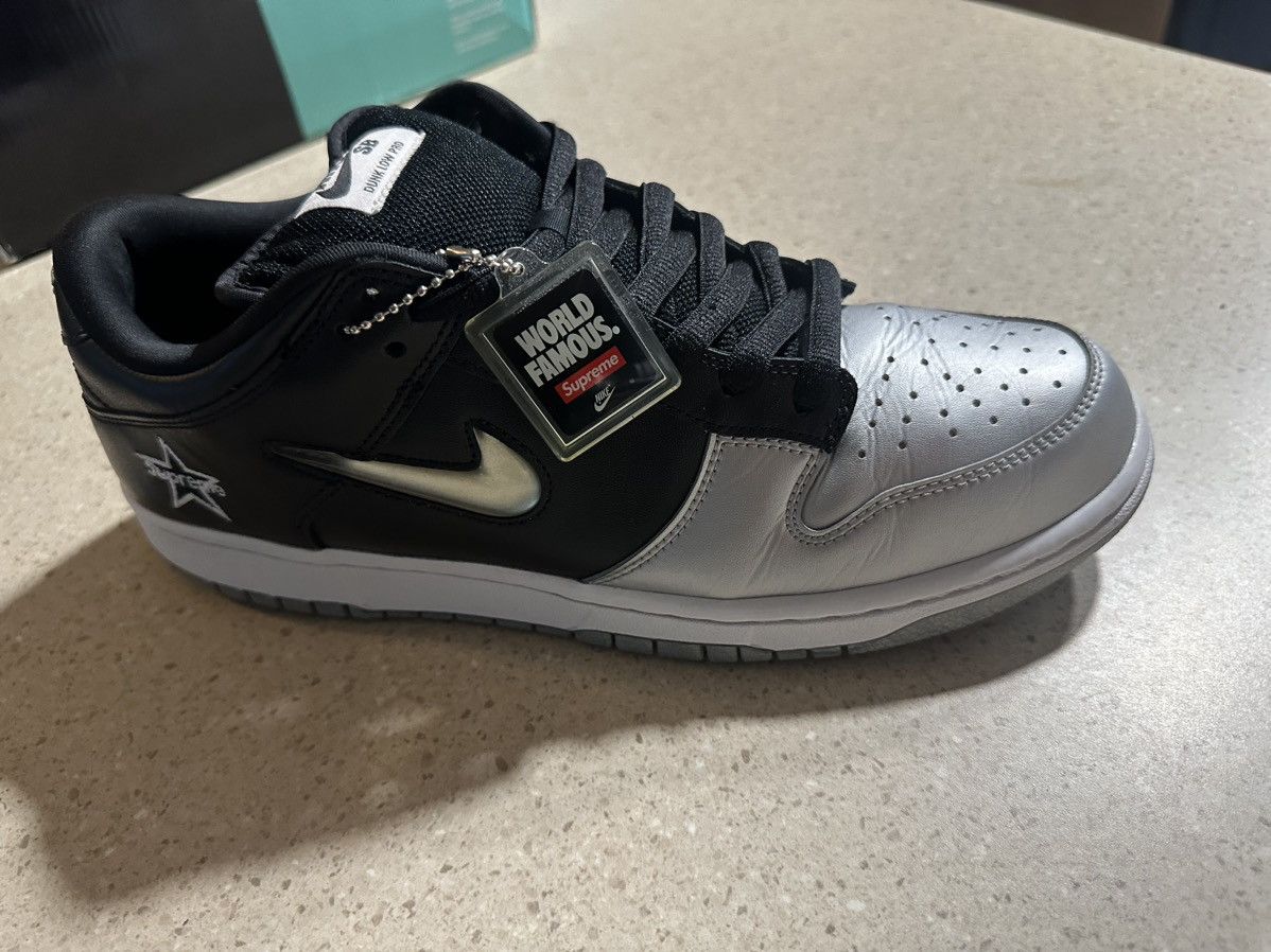 Nike SB Nike SB Dunk Low Supreme Jewel Swoosh Size US 11.5 / EU 44-45 - 10 Thumbnail