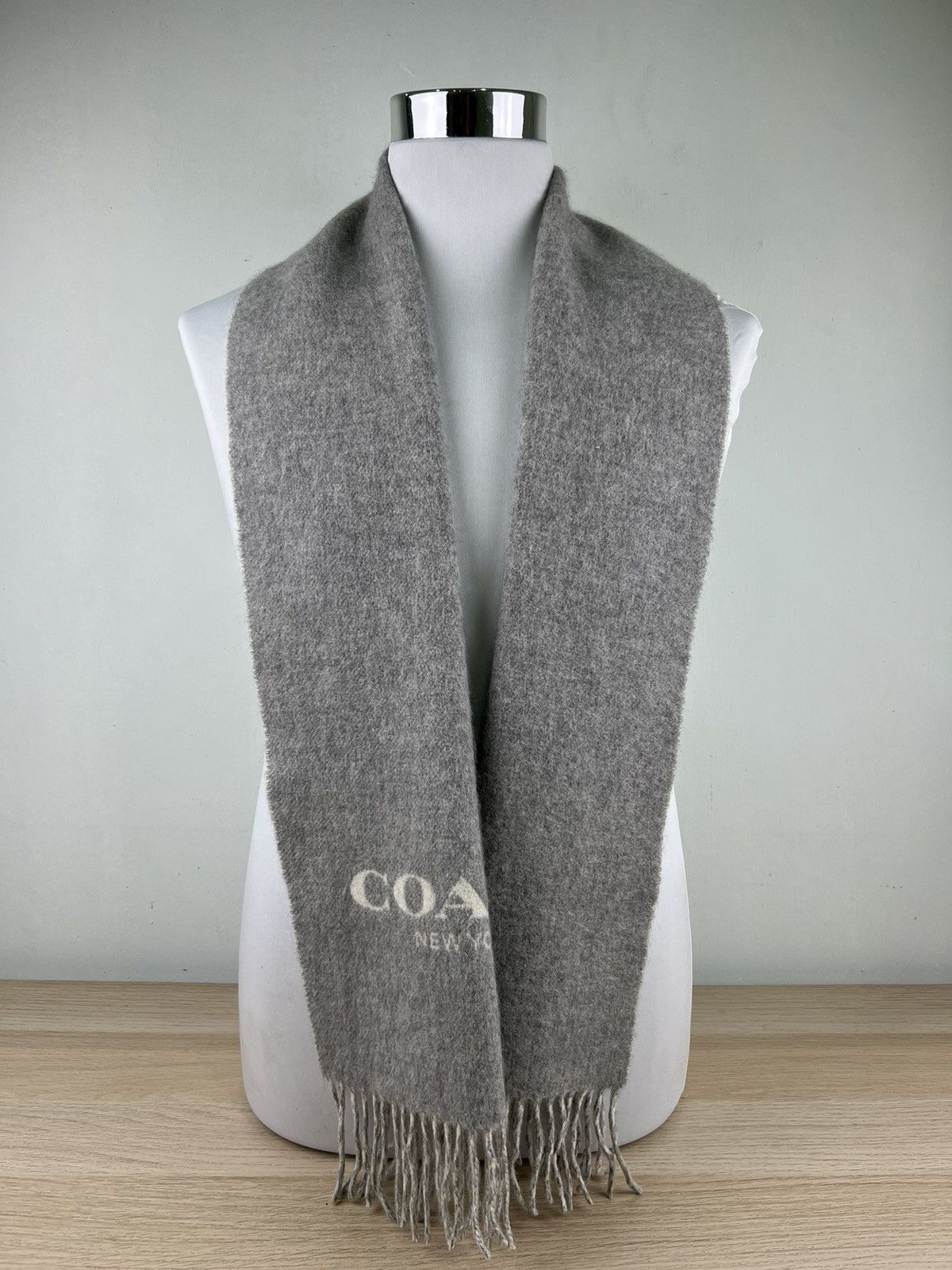 Coach Coach Scarf / Muffler / Neckwear M053 Size ONE SIZE - 1 Thumbnail