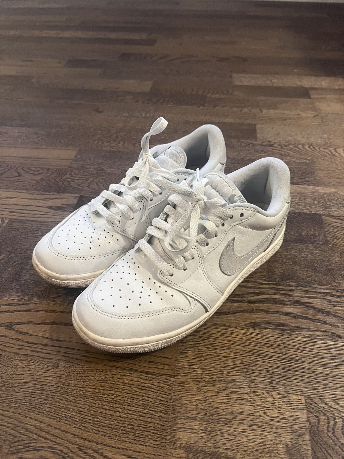 Jordan Brand × Nike Air Jordan 1 Low Size US 8 / EU 41 - 1 Thumbnail