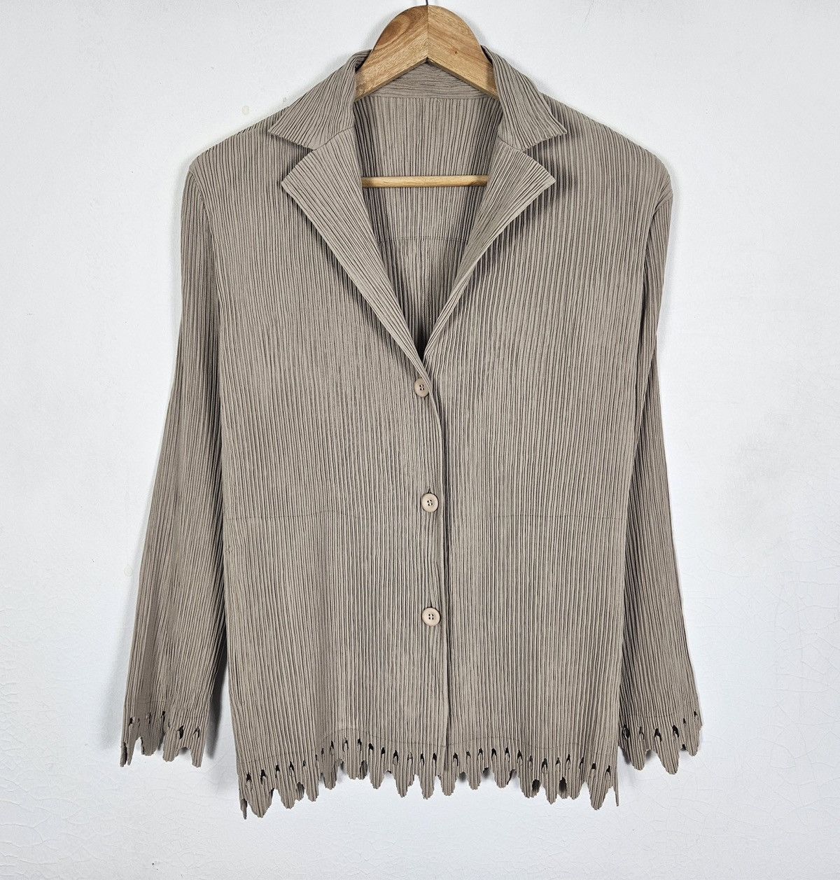 Pleats Please Issey Miyake Pleats Please Issey Miyake plissé shirt Size M / US 6-8 / IT 42-44 - 2 Thumbnail