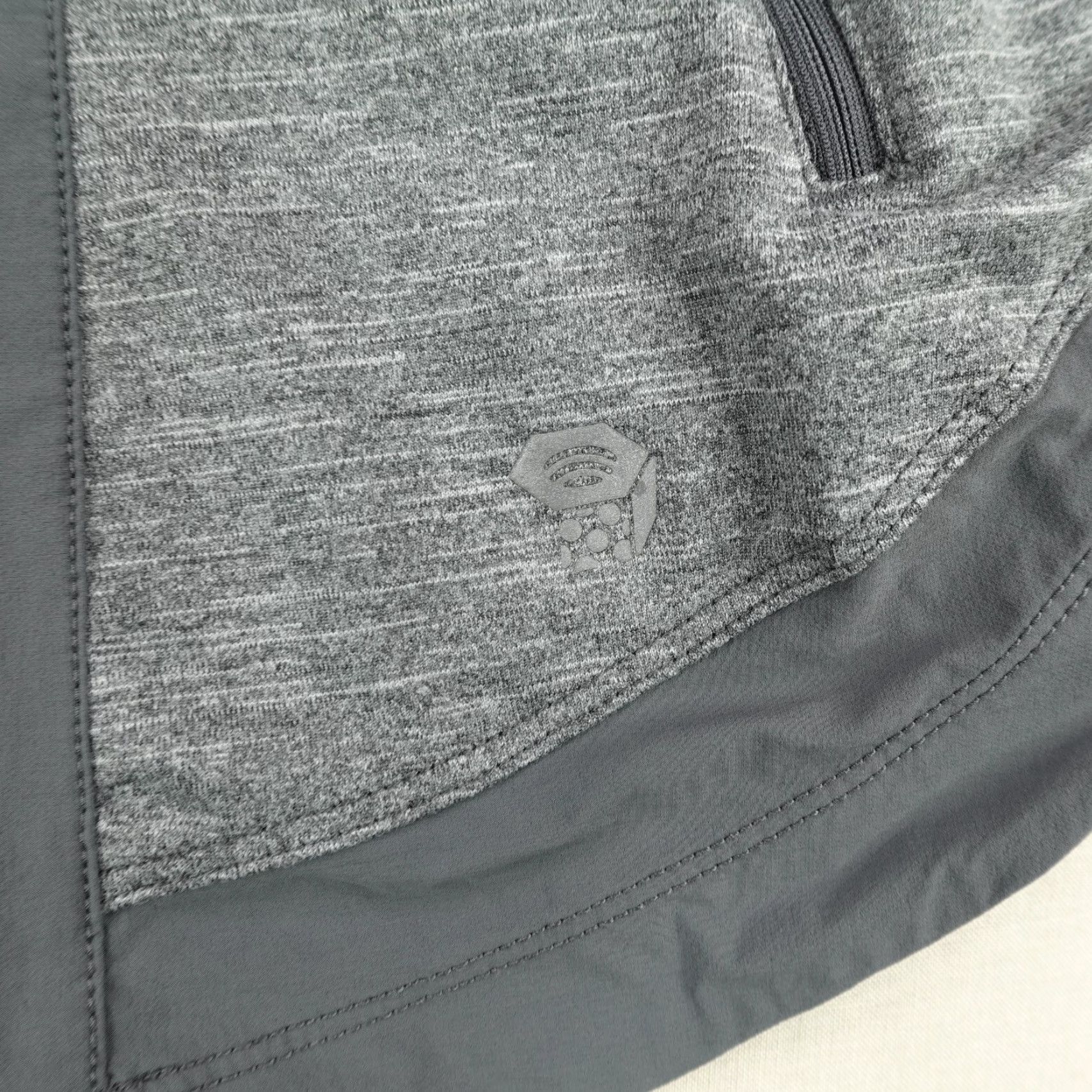 Mountain Hardwear Mountain Hardwear Jacket Womens Large Gray Mighty Power Hybrid Windbreaker Coat Size L / US 10 / IT 46 - 4 Thumbnail
