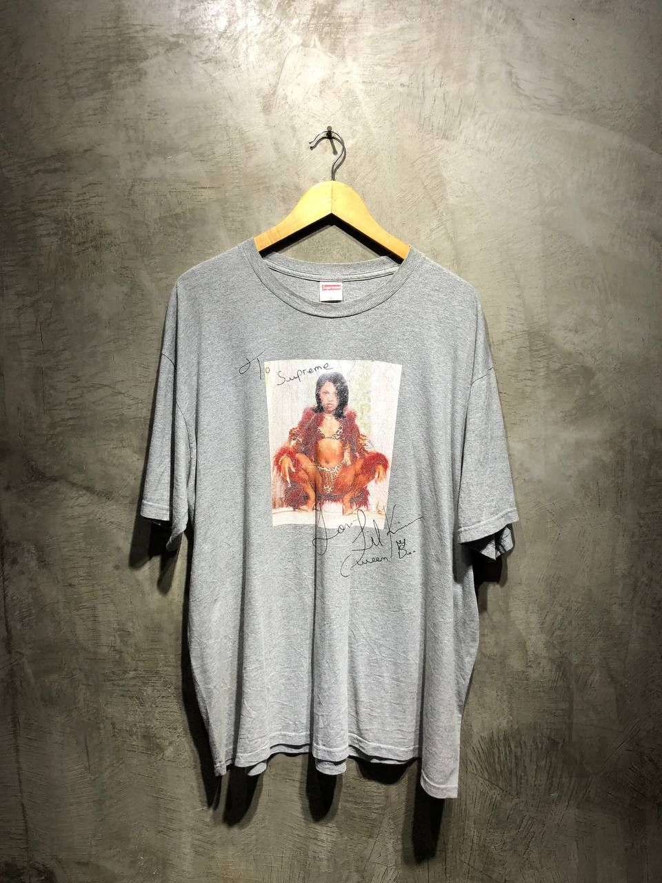 Supreme Supreme Lil Kim tee Size US XXL / EU 58 / 5 - 1 Thumbnail
