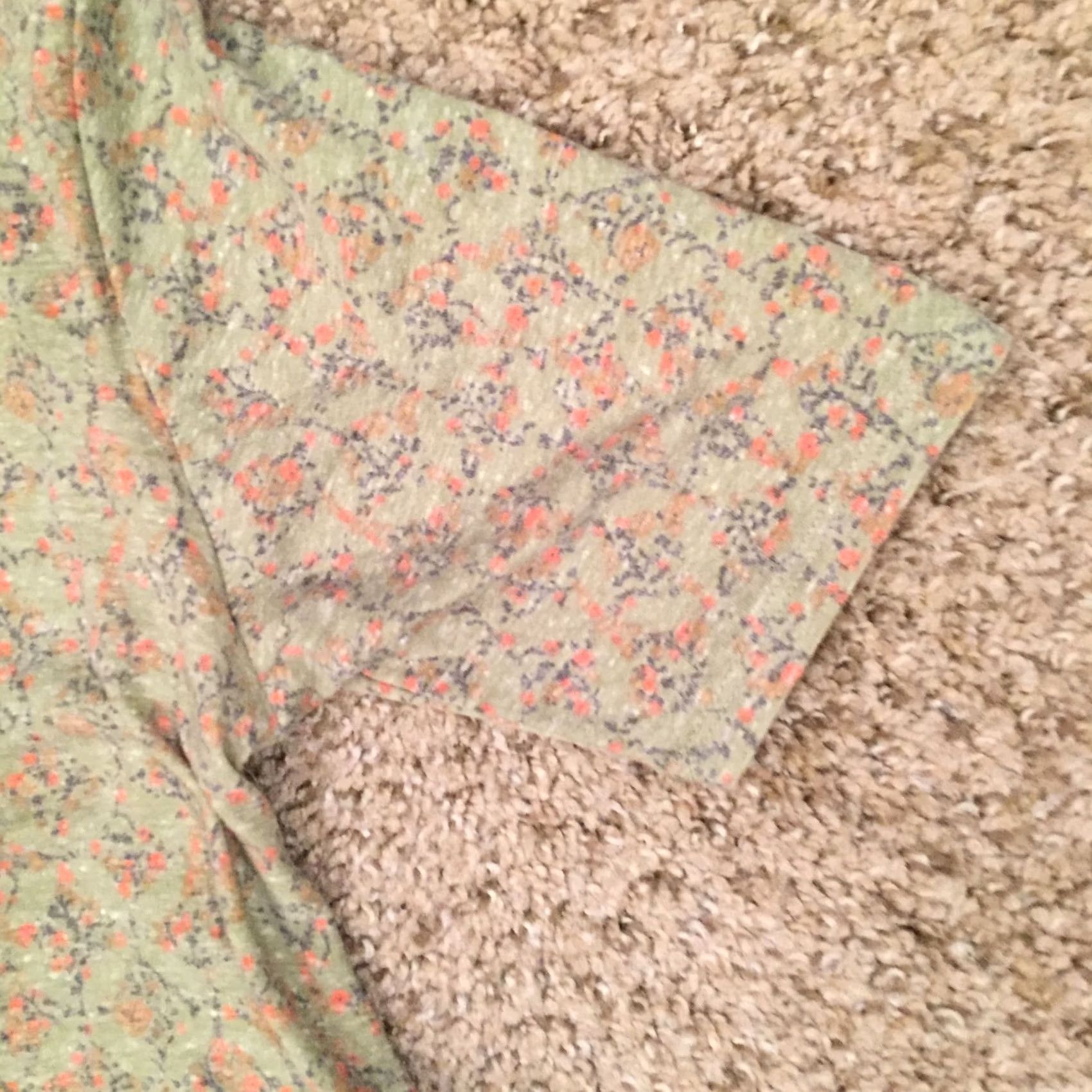 Vintage LuLaRoe Perfect T T-Shirt Womens XXS Green Floral Short Sleeve Tunic Top New Size XXS / US 00 / IT 34 - 4 Thumbnail