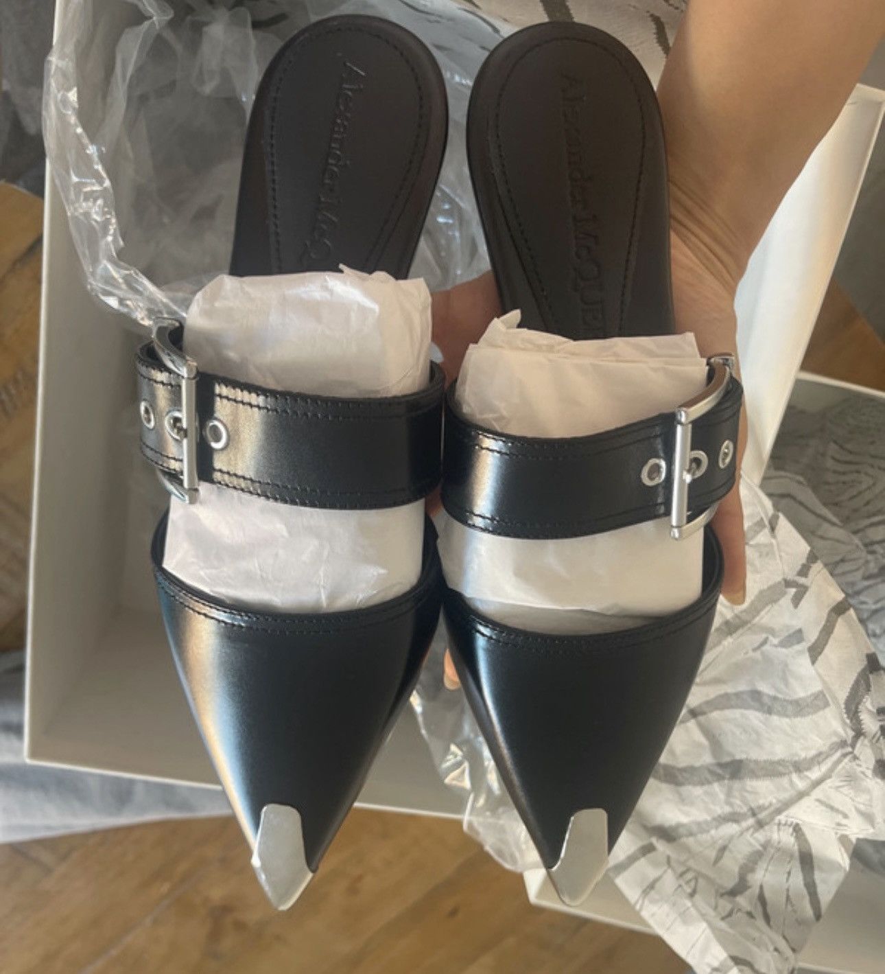 Alexander McQueen Alexander McQueen buckled leather mules. UK2-2.5, EU35 Size US 5 / IT 35 - 1 Thumbnail