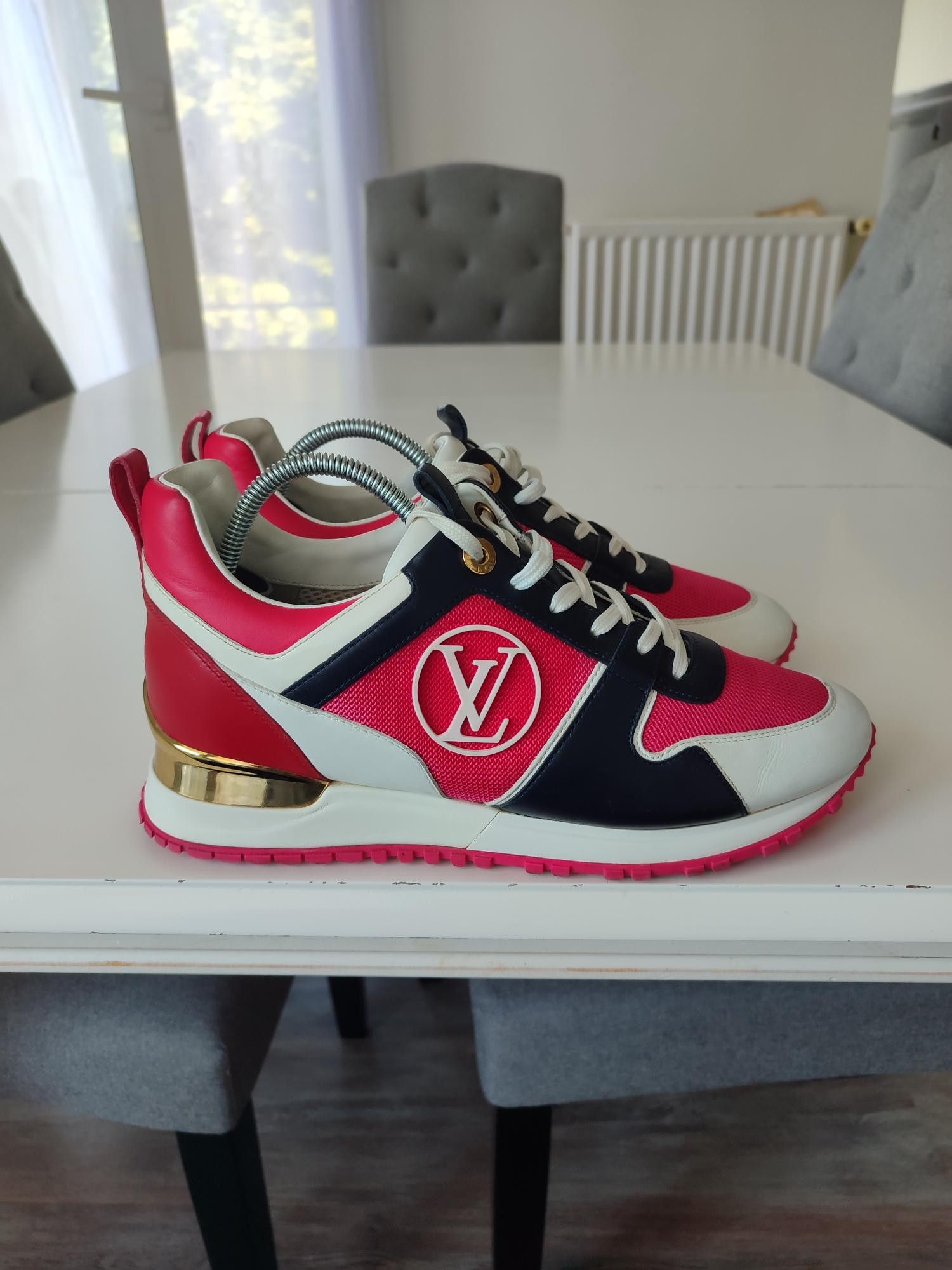 Louis Vuitton BASKETS LOUIS VUITTON RUN AWAY Size US 8 / IT 38 - 3 Thumbnail