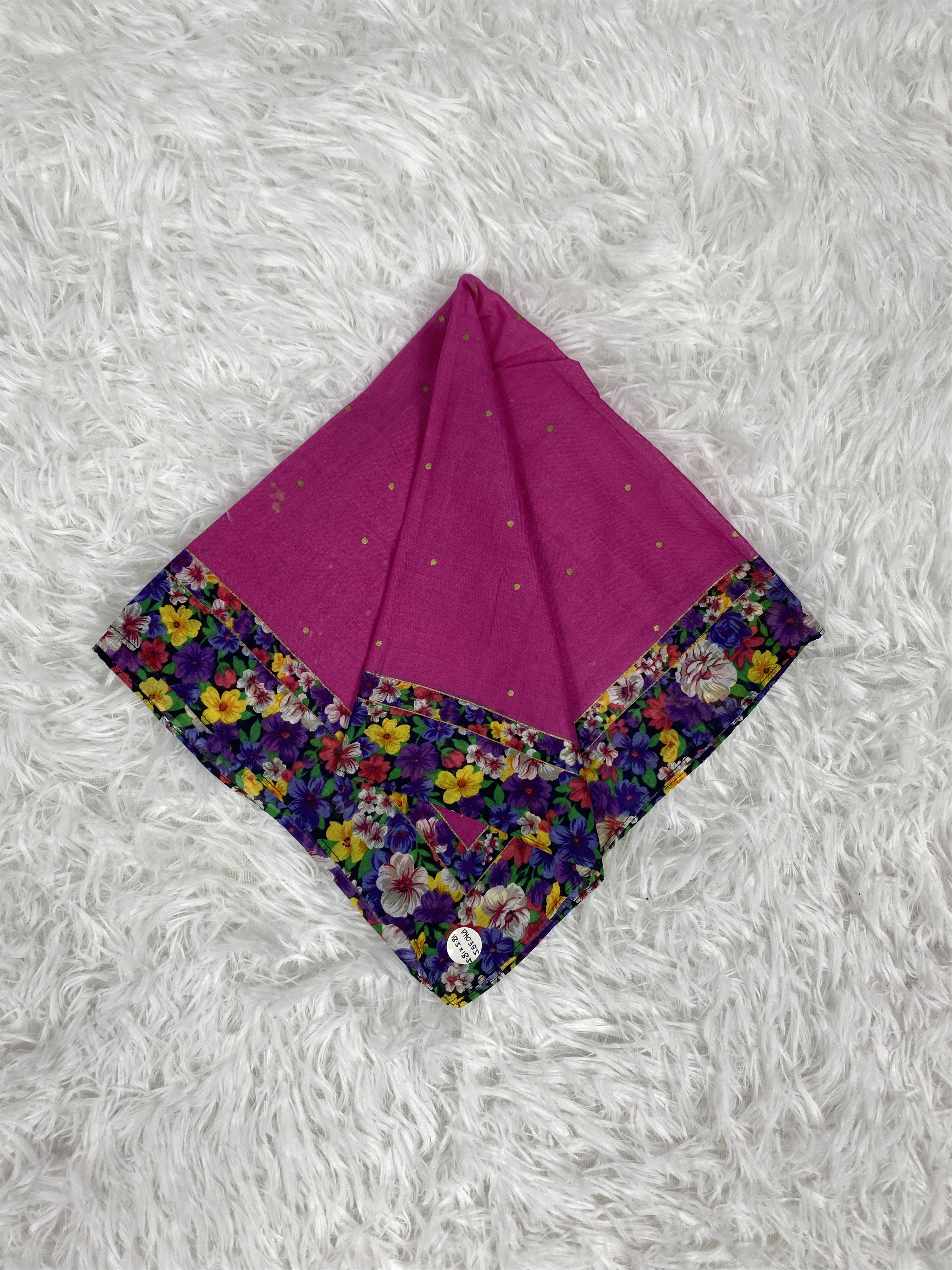 Vintage Vintage Givenchy Handkerchief Neckerchief PH0355 Size ONE SIZE - 1 Thumbnail