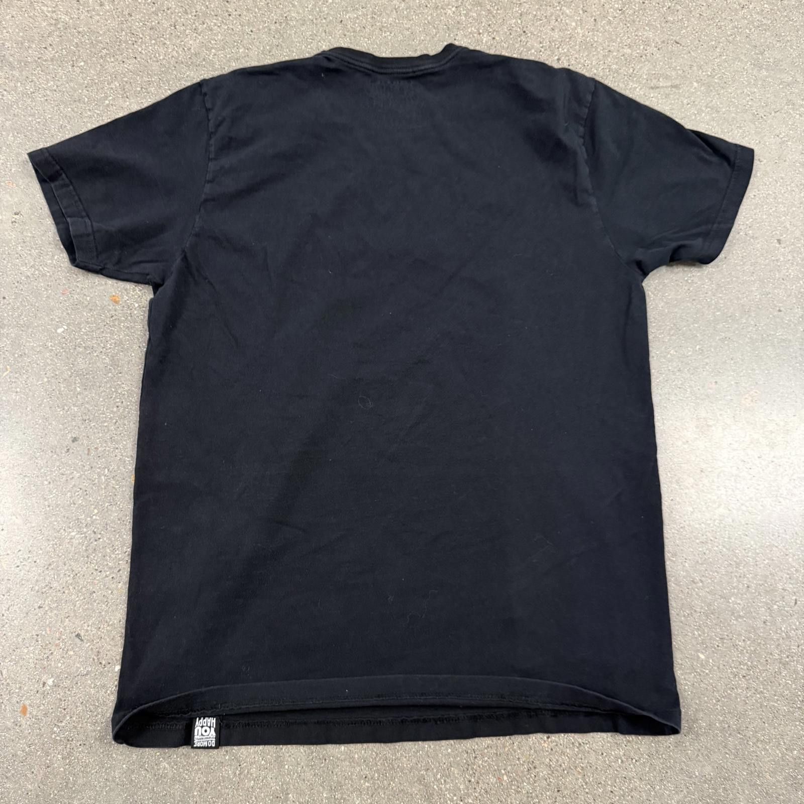 Johnny Cupcakes Vtg Johnny Cupcakes Sprinkles Crossbones T-Shirt Rare - L Size US L / EU 52-54 / 3 - 5 Thumbnail