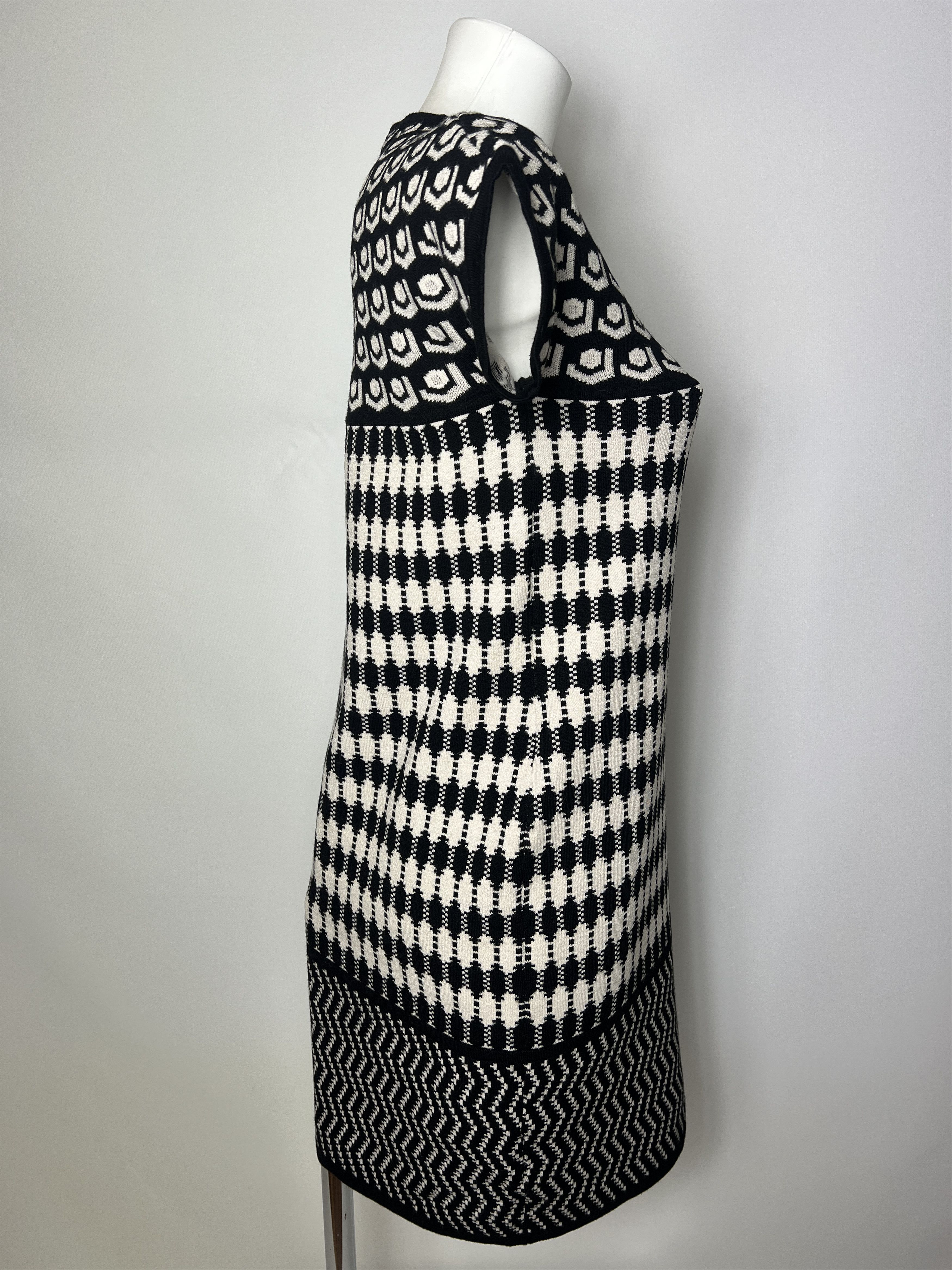 Weekend Max Mara Max Mara Weekend Texture Round Neck Sweater Dress Size M / US 6-8 / IT 42-44 - 6 Thumbnail