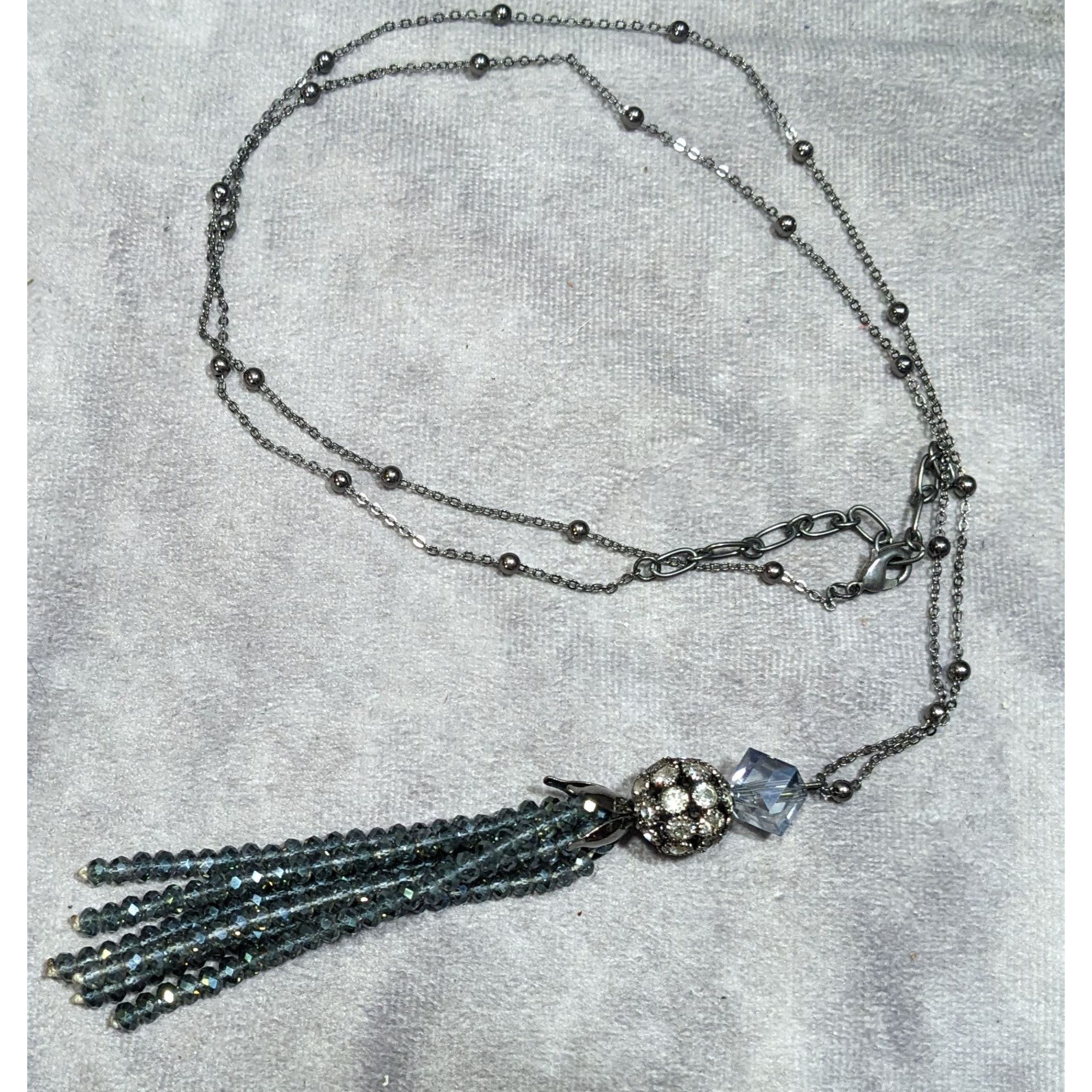 Other Sparkly Glam Crystal Glass Silver Tone Tassel Necklace Size ONE SIZE - 8 Thumbnail