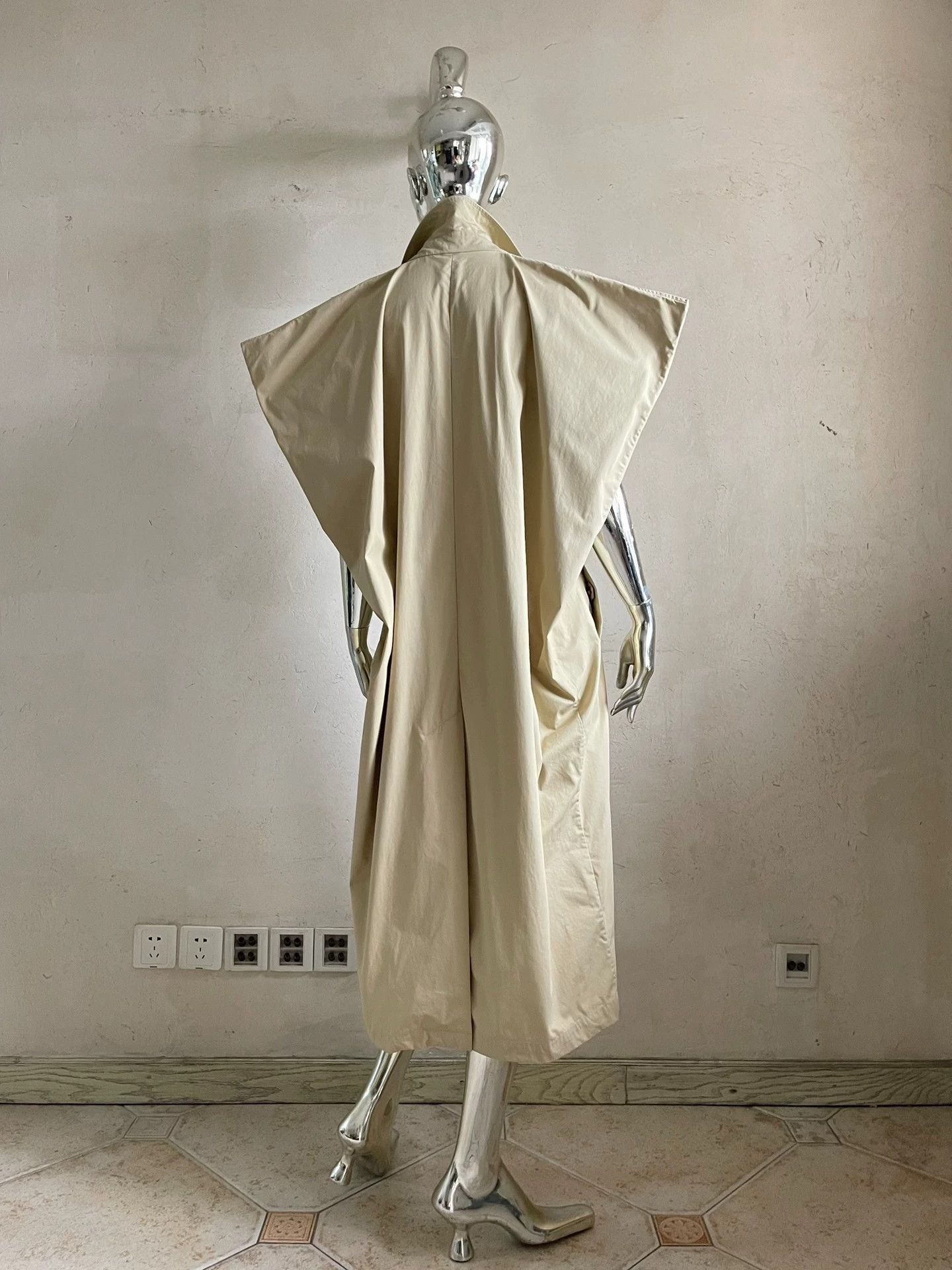 JW Anderson JW ANDERSON Alien Statement Coat Size M / US 6-8 / IT 42-44 - 7 Thumbnail