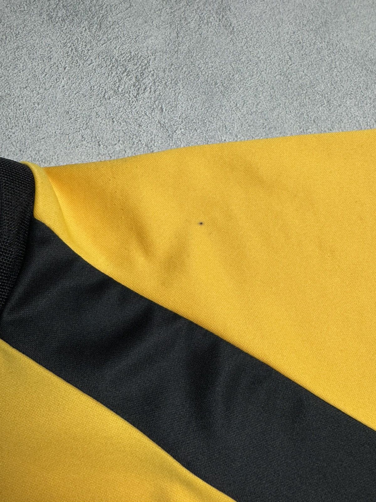 Other Boston United 2007 2009 Home Shirt Soccer Jersey Vandanel Size US L / EU 52-54 / 3 - 9 Thumbnail