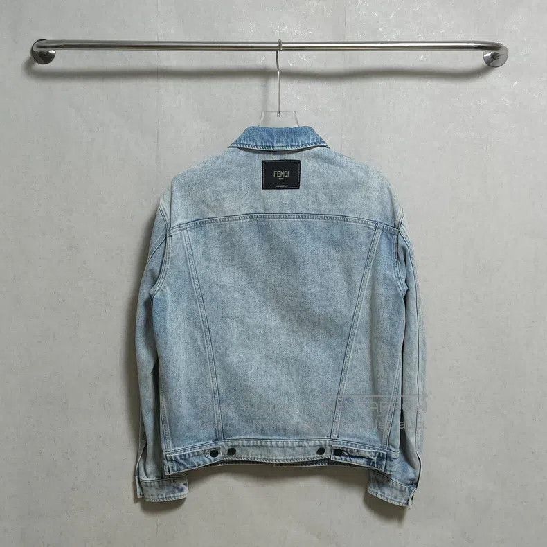 Fendi Fendi 23' washed denim jacket Size US M / EU 48-50 / 2 - 2 Thumbnail