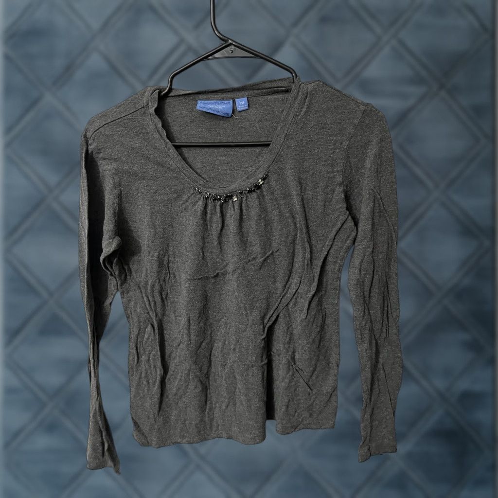Vintage Simply Vera Wang Sweater Womens size Medium Petite Gray PM Size M / US 6-8 / IT 42-44 - 1 Thumbnail