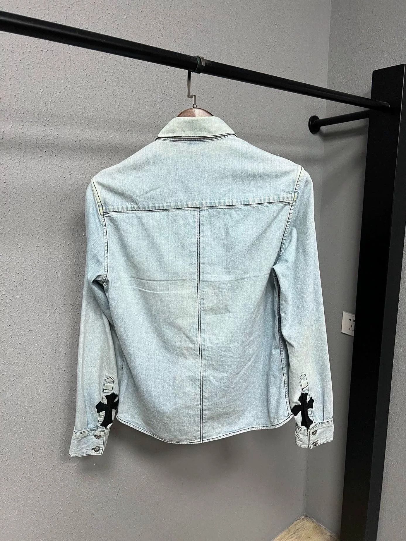 Chrome Hearts Chrome Hearts Cross Patch Denim Shirt Size US S / EU 44-46 / 1 - 1 Thumbnail