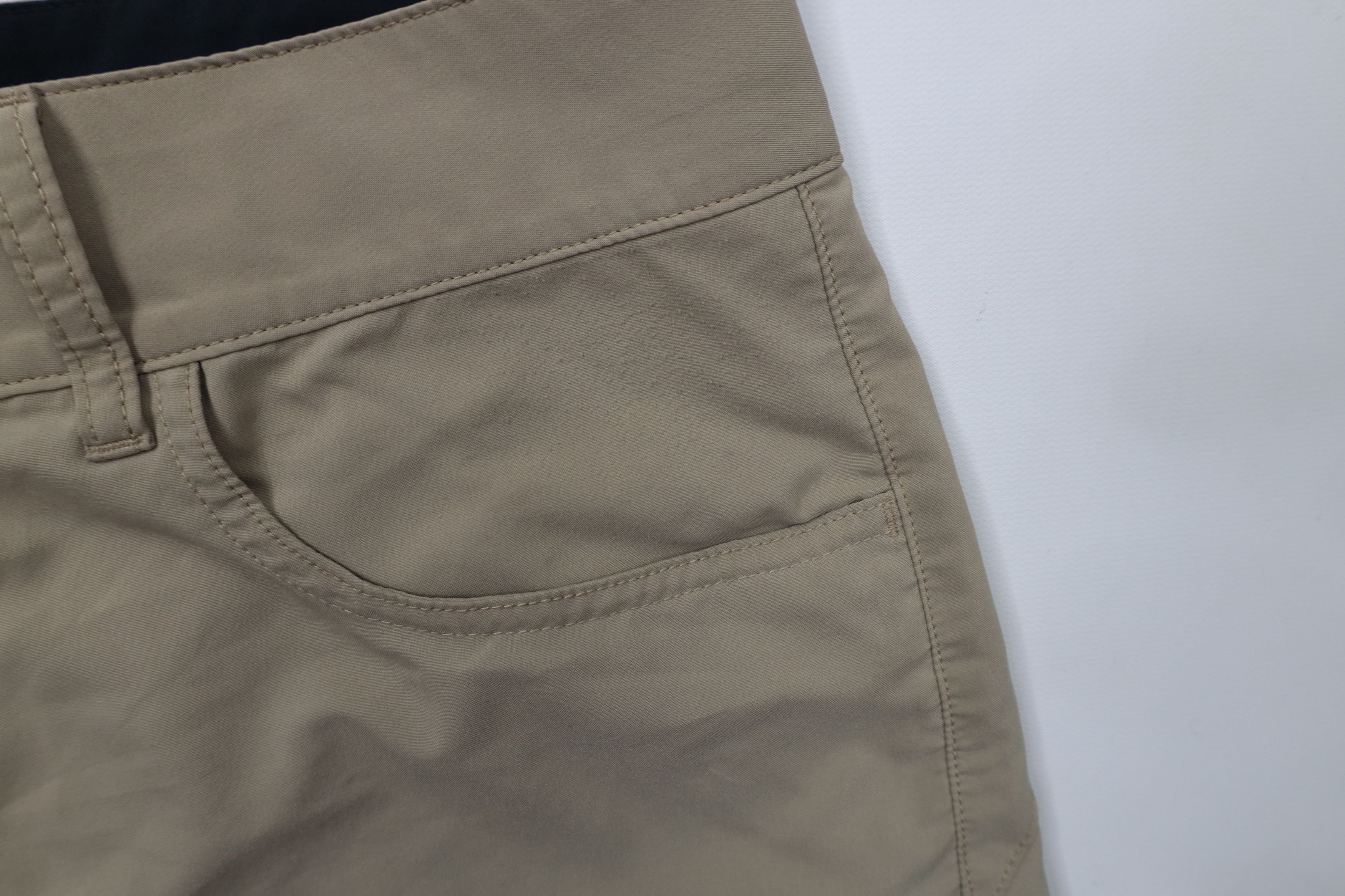 Oakley × Vintage Vintage Y2K Oakley O Logo Tech Golfing Chino Shorts Beige Size US 34 / EU 50 - 7 Thumbnail