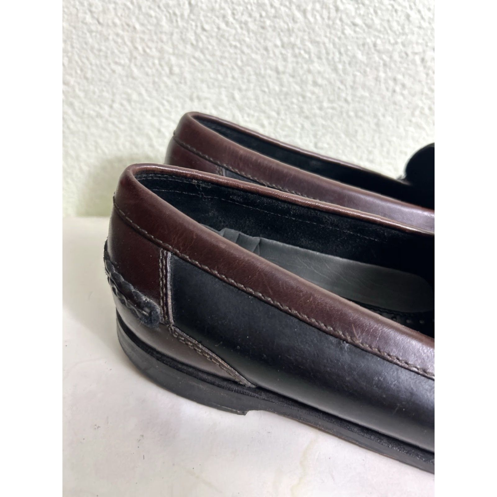 Johnston & Murphy Johnston & Murphy Woven Leather Tassel Loafer Mens 9.5 Black Brown Dress Slip On Classic Leather Upper Cushioned Insole Medium Width Mens Shoes Size US 10 / EU 43 - 4 Thumbnail
