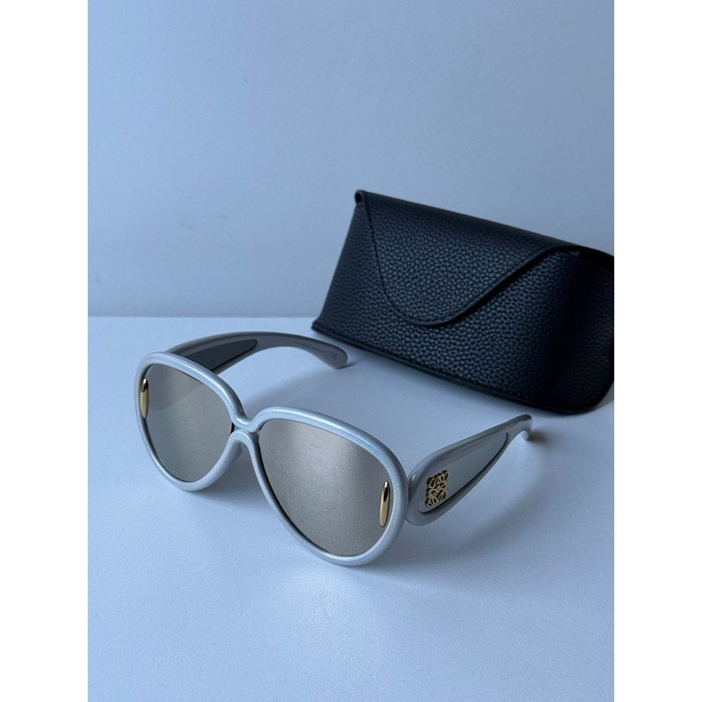 Loewe NEW Loewe LW40132I Sunglasses in Light Grey Gold Mirror Size ONE SIZE - 2 Thumbnail