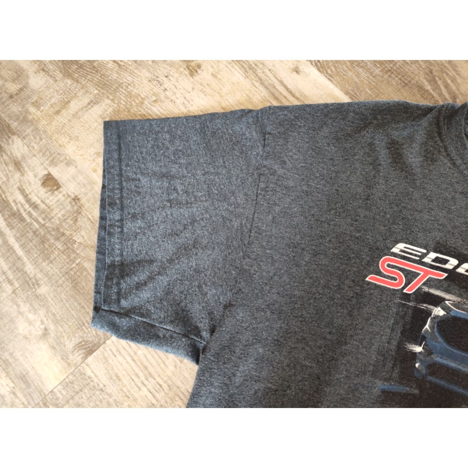 Gildan VINTAGE Ford Edge ST T-Shirt Men XL Gray Double-Sided Graphic Print Cars Transportation 2010s Size US XL / EU 56 / 4 - 5 Thumbnail