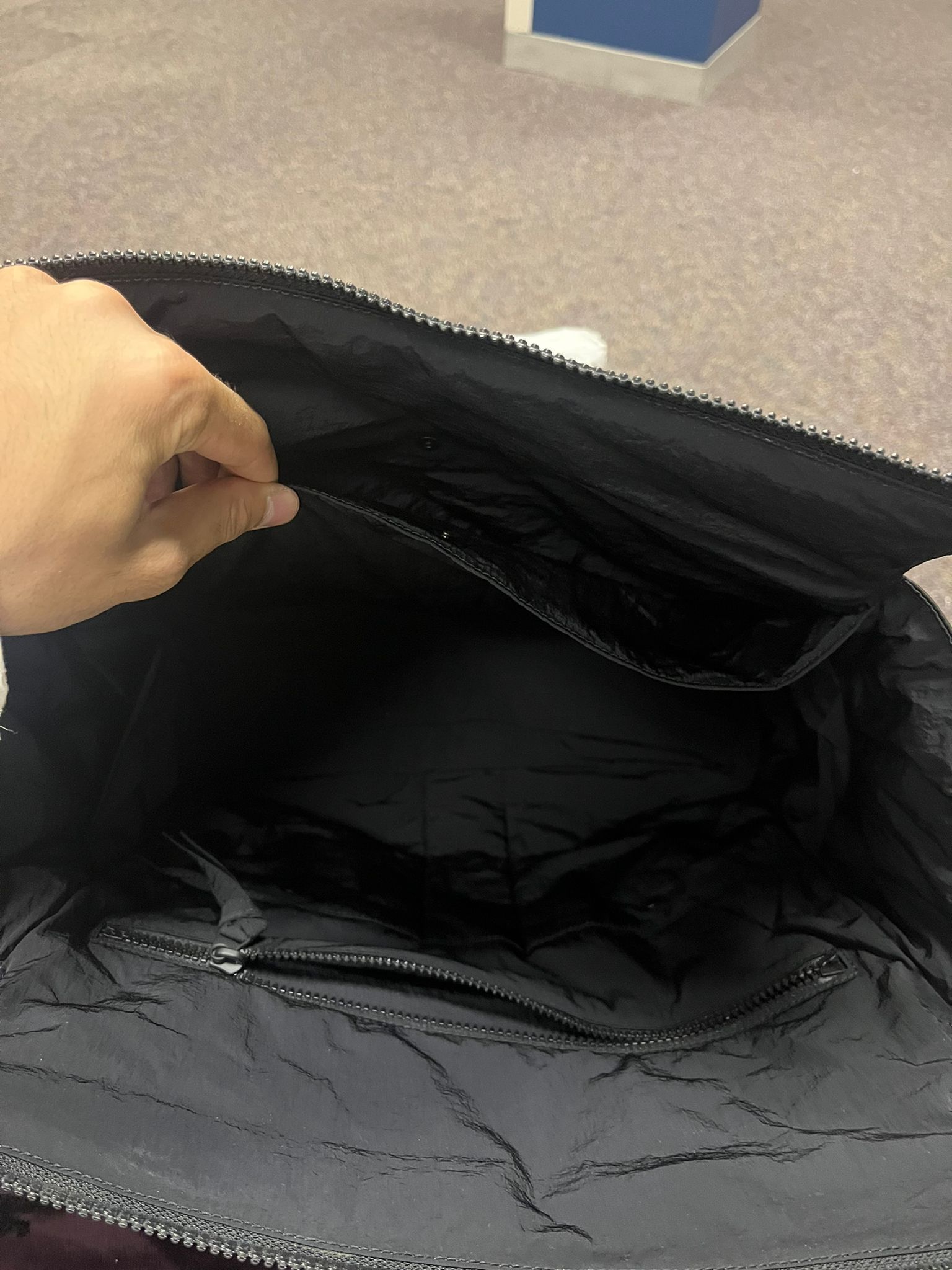 Pouch Bag in Black