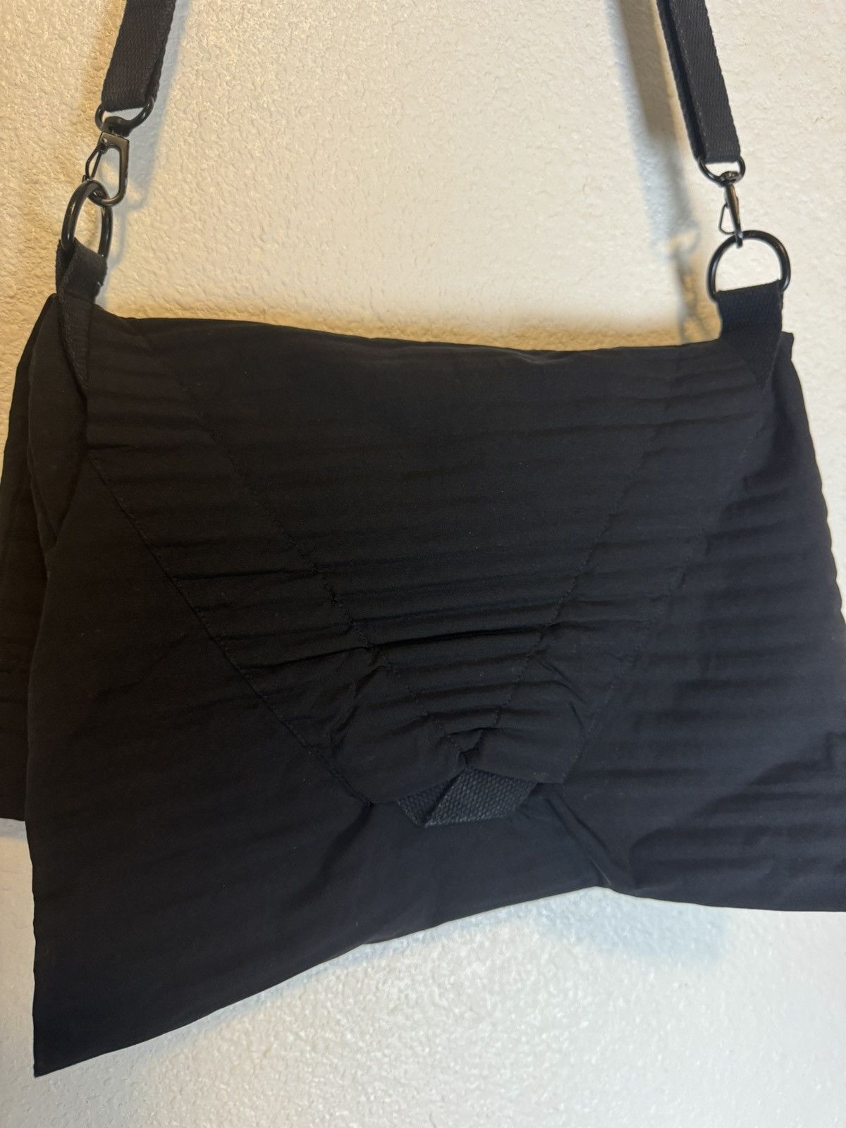 Homme Plisse Issey Miyake Homme Plisse Issey Miyake Black Pleats Flat Bag Size ONE SIZE - 4 Thumbnail