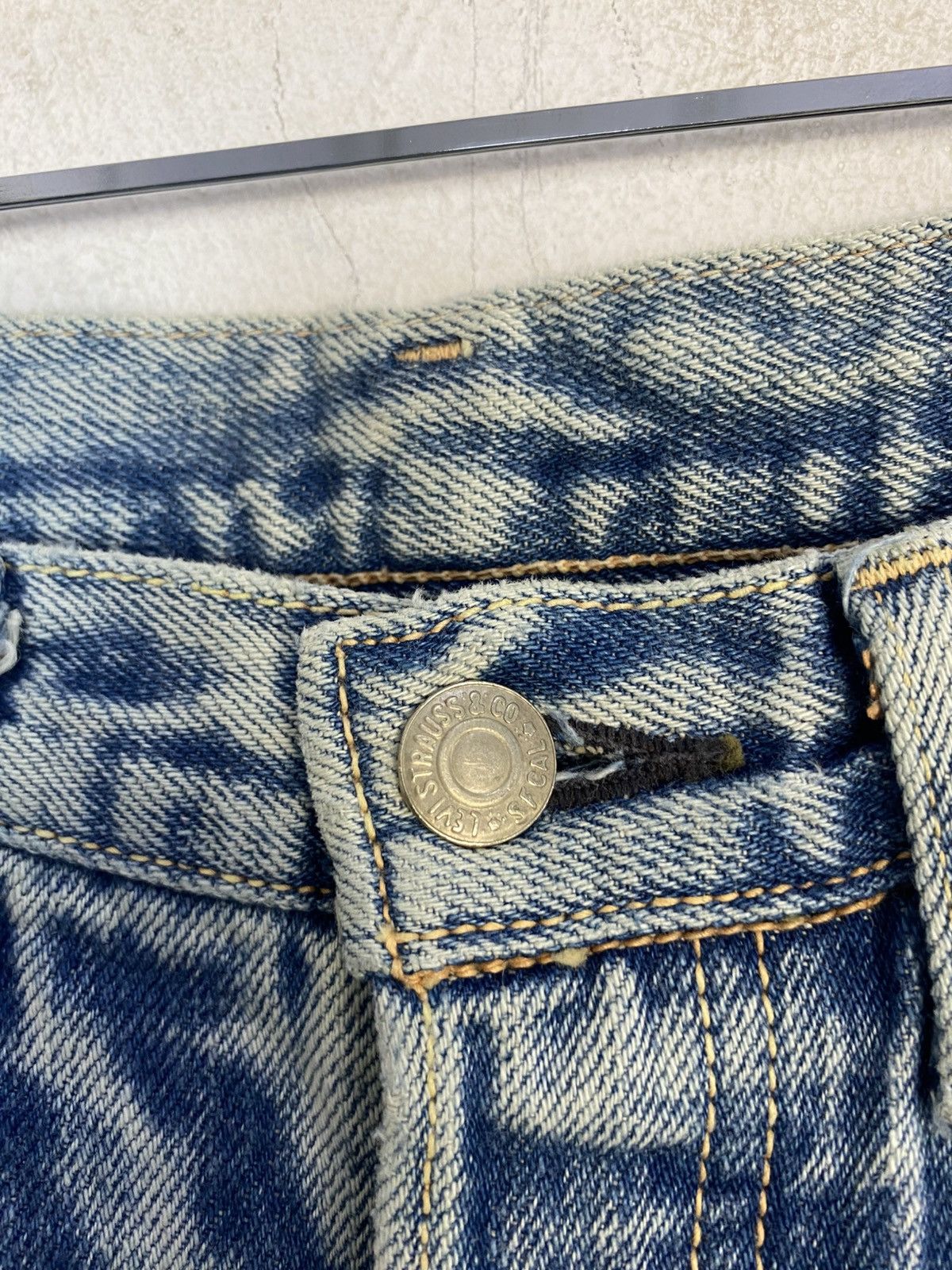 Levi's 90s Levi's Acid Wash Cropped Denim Cotton Hemp Buttonfly 31 Size US 31 - 8 Thumbnail