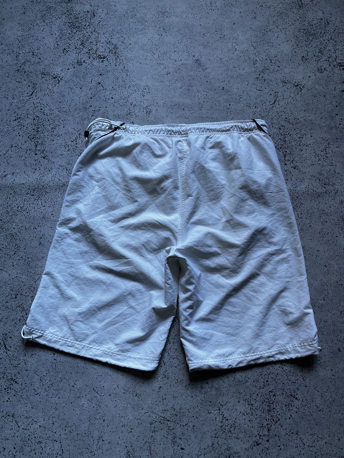 Nike Vintage Nike Drill Shorts White Nylon Mini Swoosh Y2K USA Size US 34 / EU 50 - 10 Thumbnail