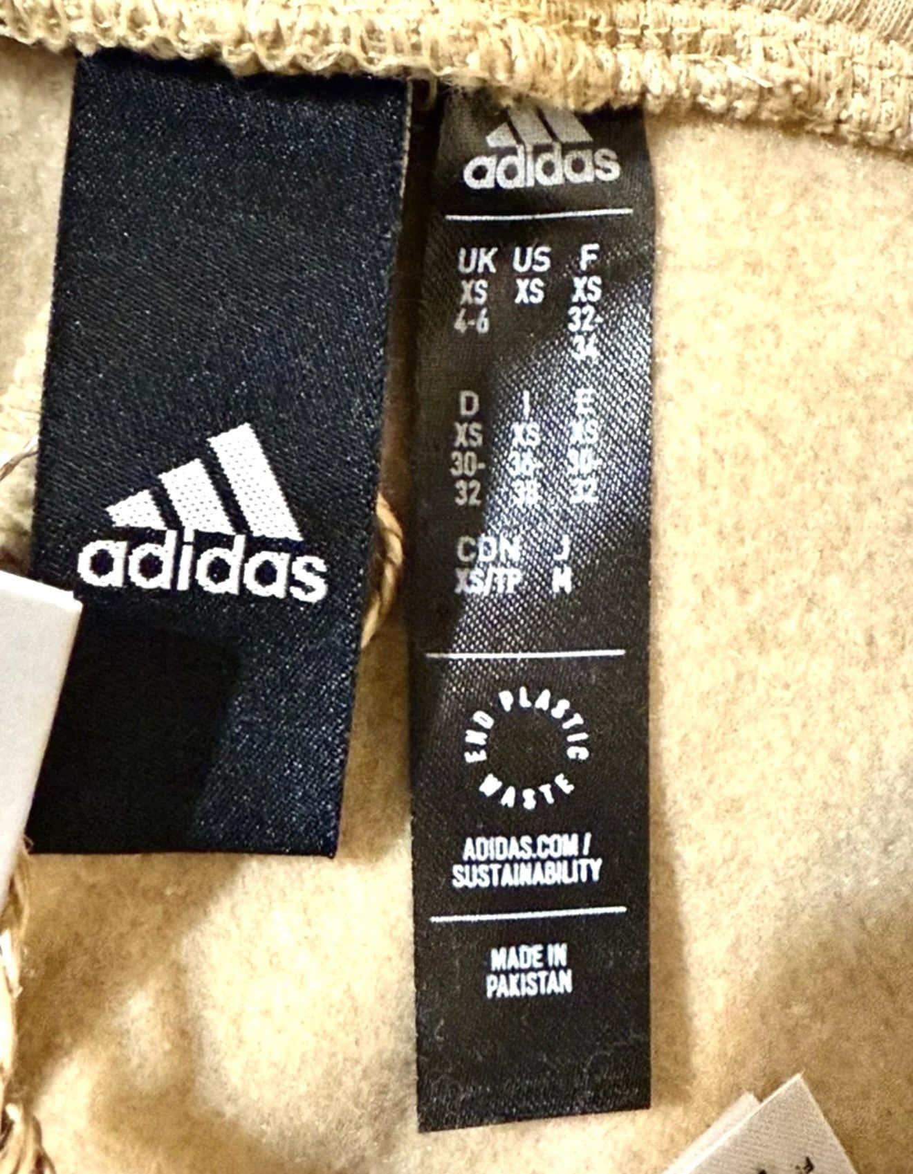 Adidas Adidas Women's All Season Fleece Sport Shorts Style HT3837 Size 28" / US 6 / IT 42 - 4 Thumbnail