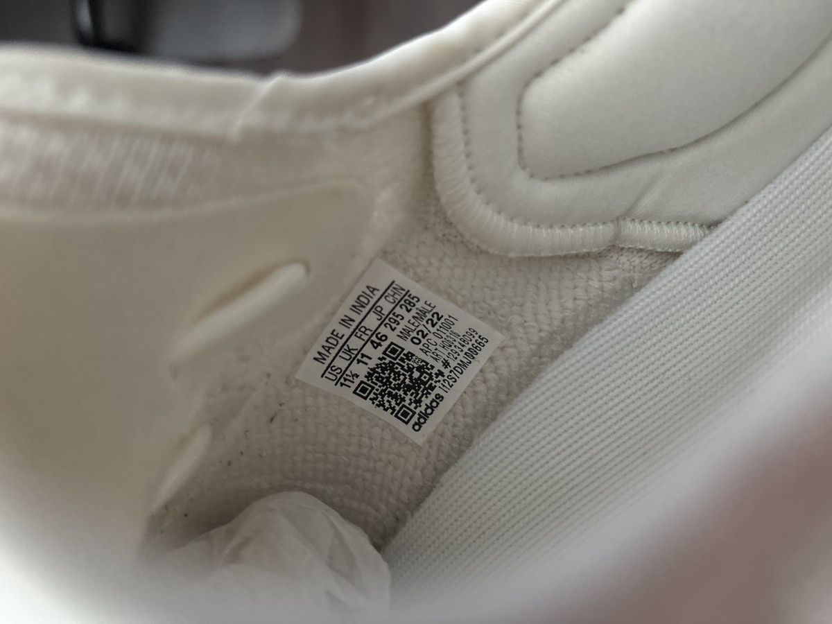 Yeezy Yeezy 350 v2 bone Size US 11.5 / EU 44-45 - 6 Thumbnail