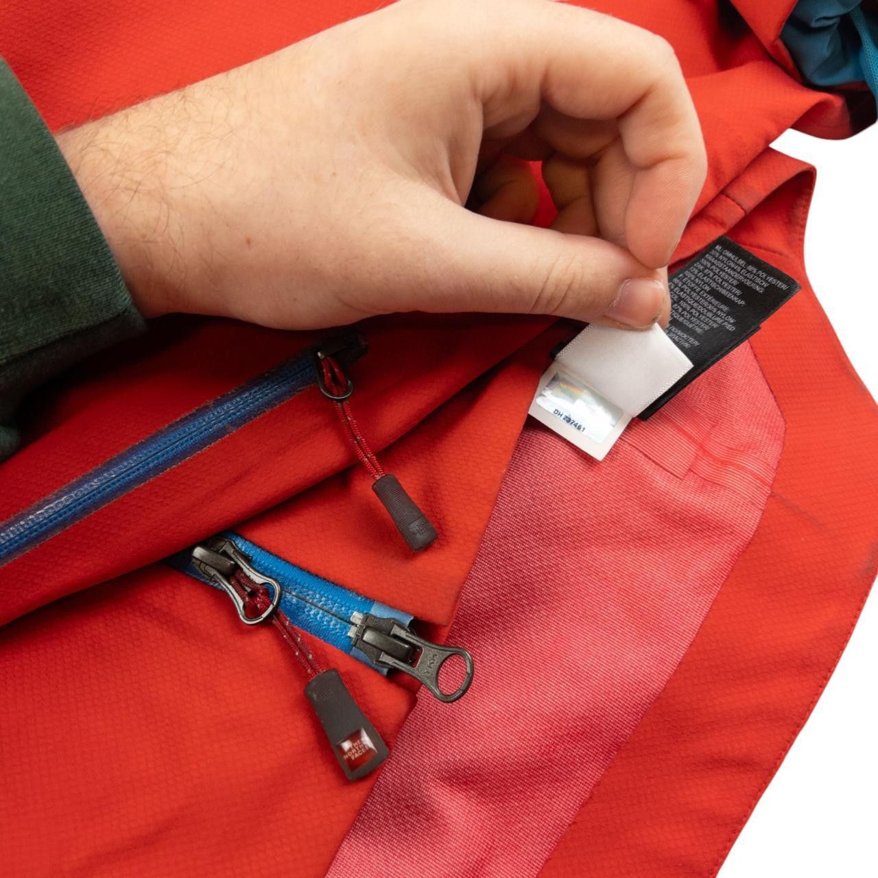 The North Face Vintage The North Face Summit Series Hyvent Alpha Jacket M Size US M / EU 48-50 / 2 - 8 Thumbnail